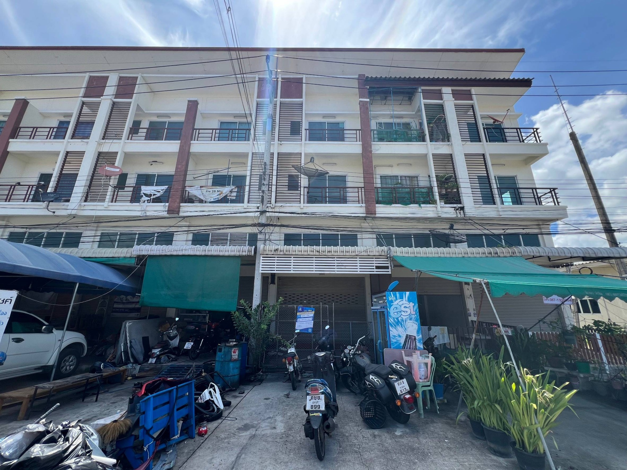 ทรัพย์สถาบันโดย JAM ตึกแถว-อาคารพาณิชย์ ทรัพย์รุ่งเรืองซิตี้(อมตะ-พานทอง) (Sap Rung Ruang City 2 Amata-Pantong)