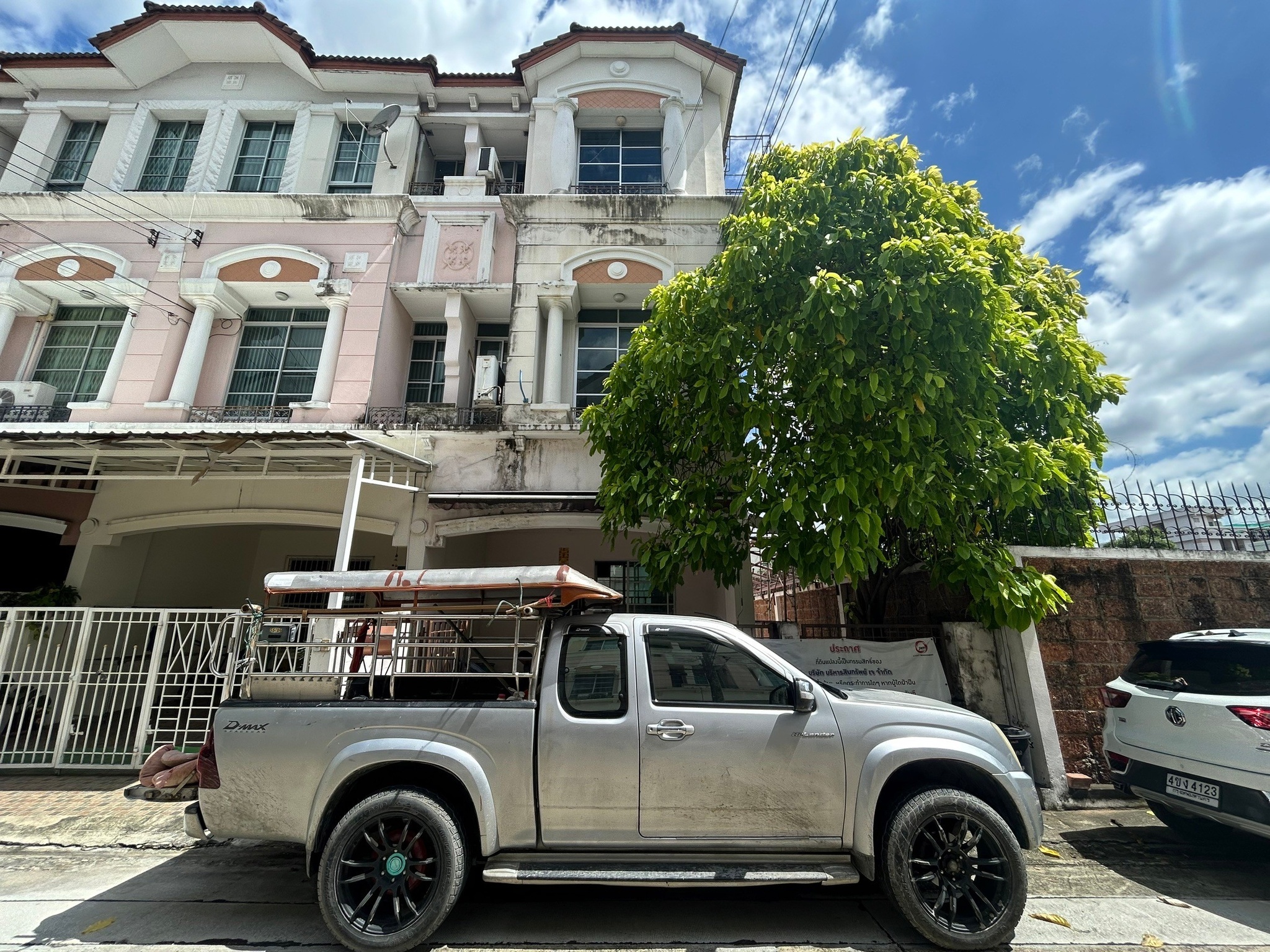 ทรัพย์สถาบันโดย JAM บ้านเดี่ยวใกล้ YL05 ลาดพร้าว 83 บ้านกลางเมือง พระราม 9-ลาดพร้าว (Baan Klang Muang Rama 9-Ladprao)