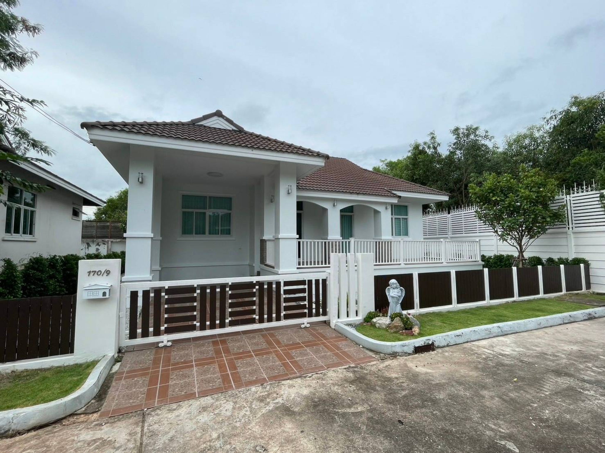 ทรัพย์สถาบันโดย JAM บ้านเดี่ยว สวนสน พารากอน กรีน รีสอร์ท (Suan Son Paragon Green Resort)