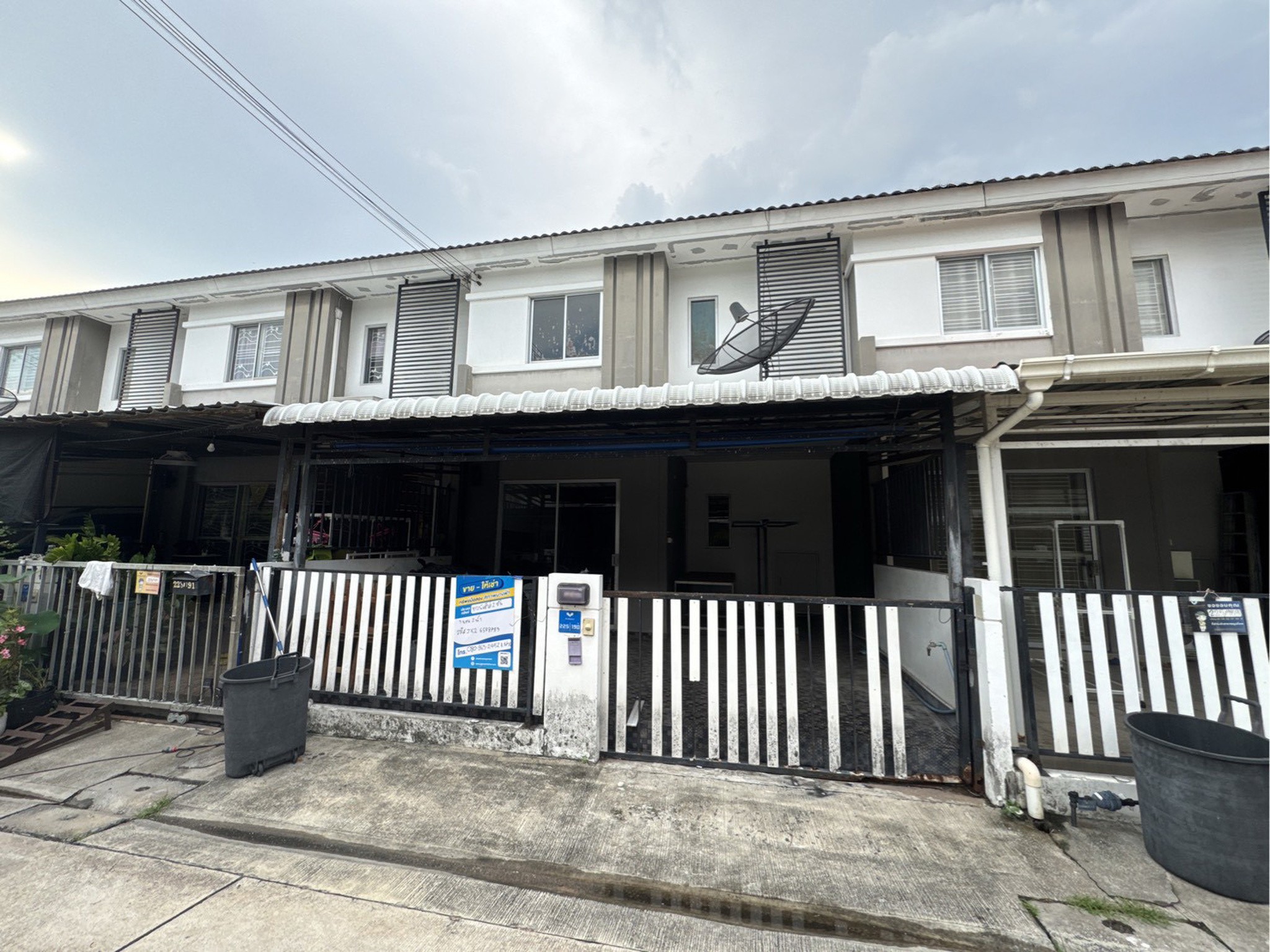 ทรัพย์สถาบันโดย JAM ทาวน์เฮาส์ บ้านพฤกษา 89 (Baan Pruksa 89 Setthakit Road-Mary School)