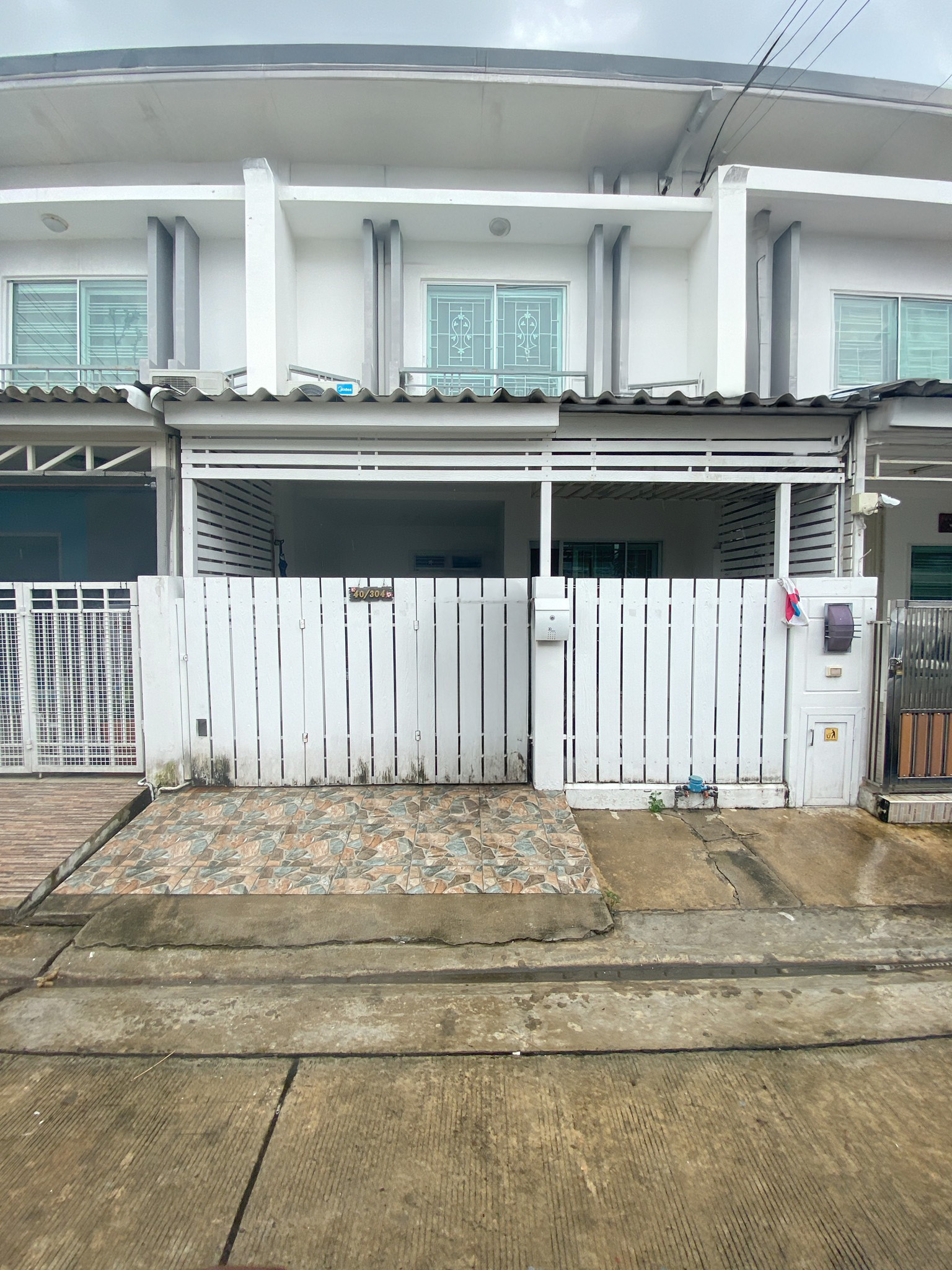 ทรัพย์สถาบันโดย JAM ทาวน์เฮาส์ พฤกษาทาวน์ เพชรเกษม 81 (Pruksa Town Petchkasem 81)