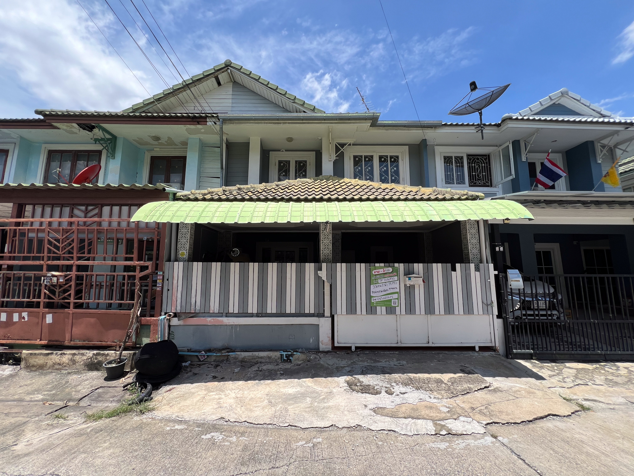 ทรัพย์สถาบันโดย JAM ทาวน์เฮาส์ พฤกษา12/1 (Baan Pruksa 12/1 Rangsit-Klong 3)