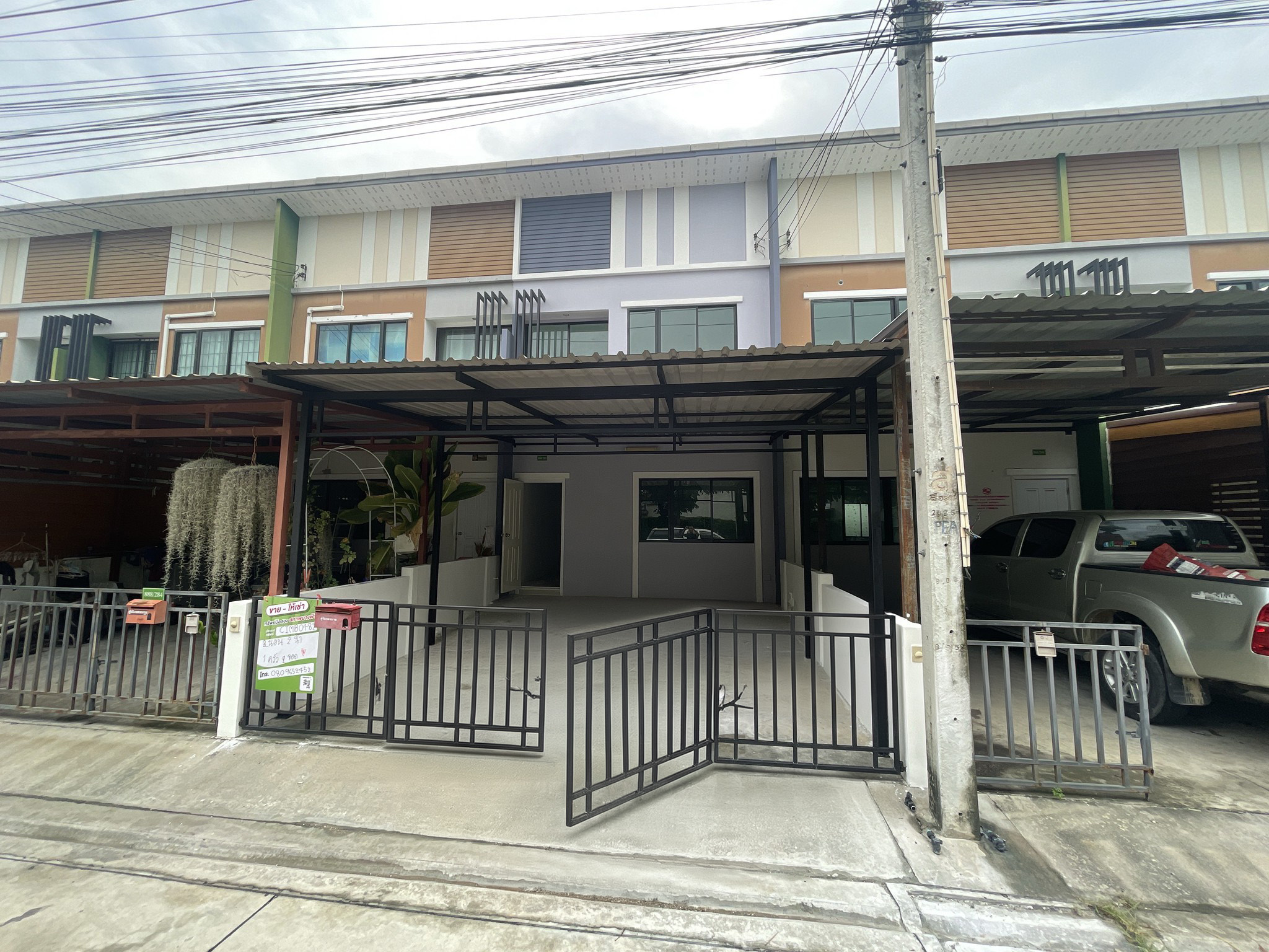 ทรัพย์สถาบันโดย JAM ทาวน์เฮาส์ เอส ซี วิลเลจ (อีสเทิร์น-บ่อวิน) (SC Village Eastern-Bowin)