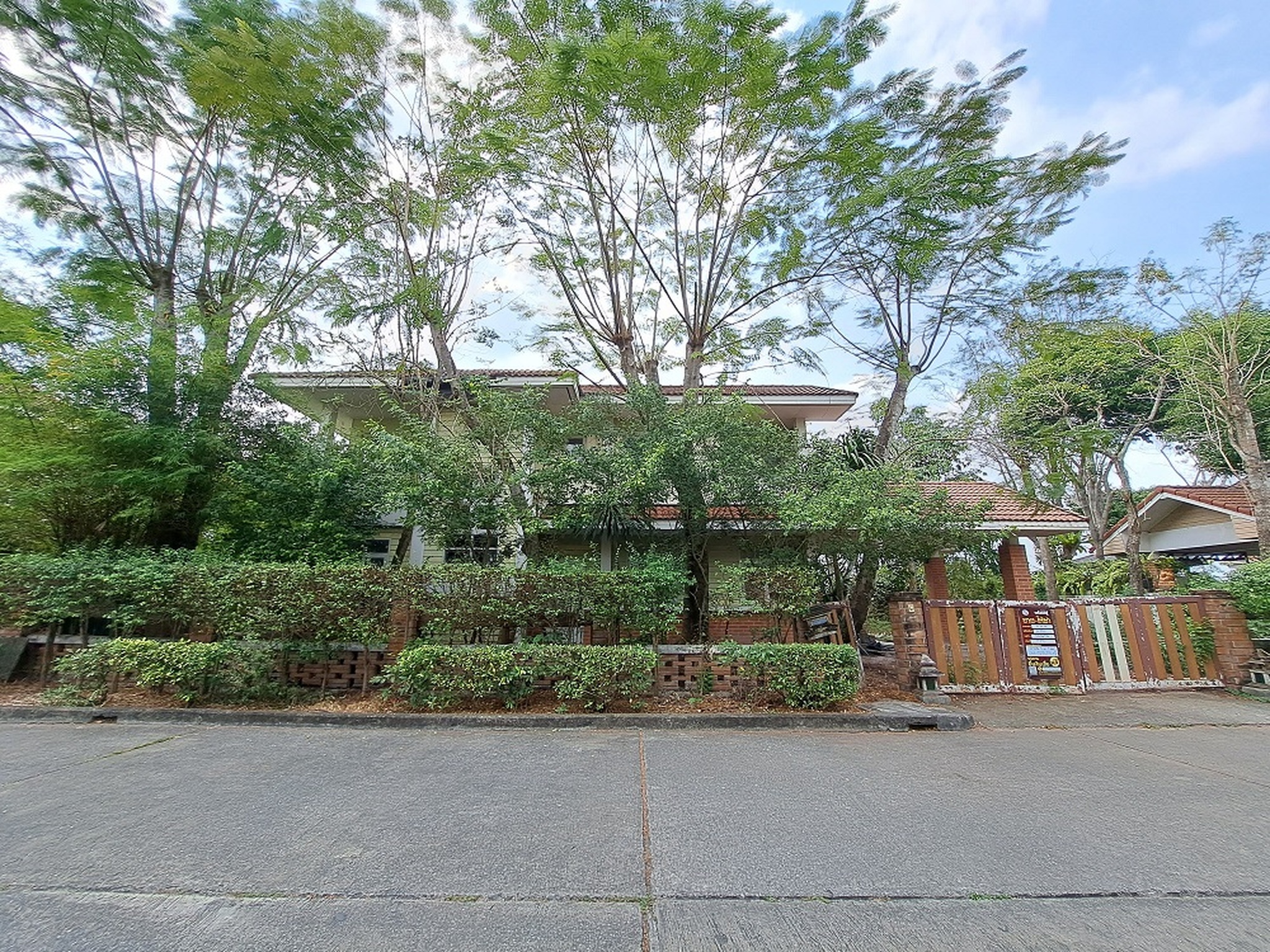 ทรัพย์สถาบันโดย JAM ทาวน์เฮาส์ ฟอเรสท์ โฮม (Forest Home Rangsit Klong 7)