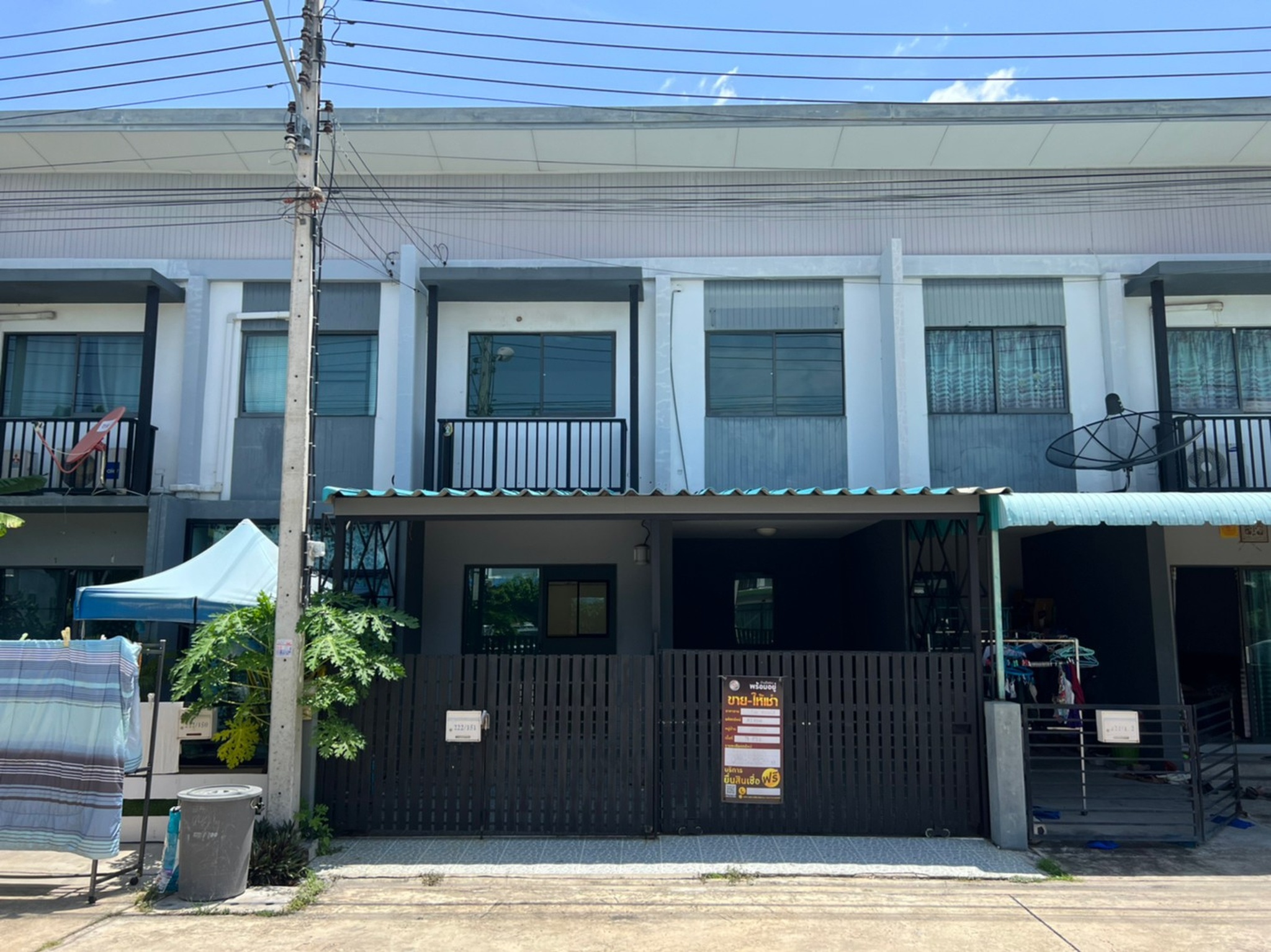 ทรัพย์สถาบันโดย JAM ทาวน์เฮาส์ หมู่บ้านเมททาวน์ ปทุม-ติวานนท์ (MET Town Pathum-Tiwanon)