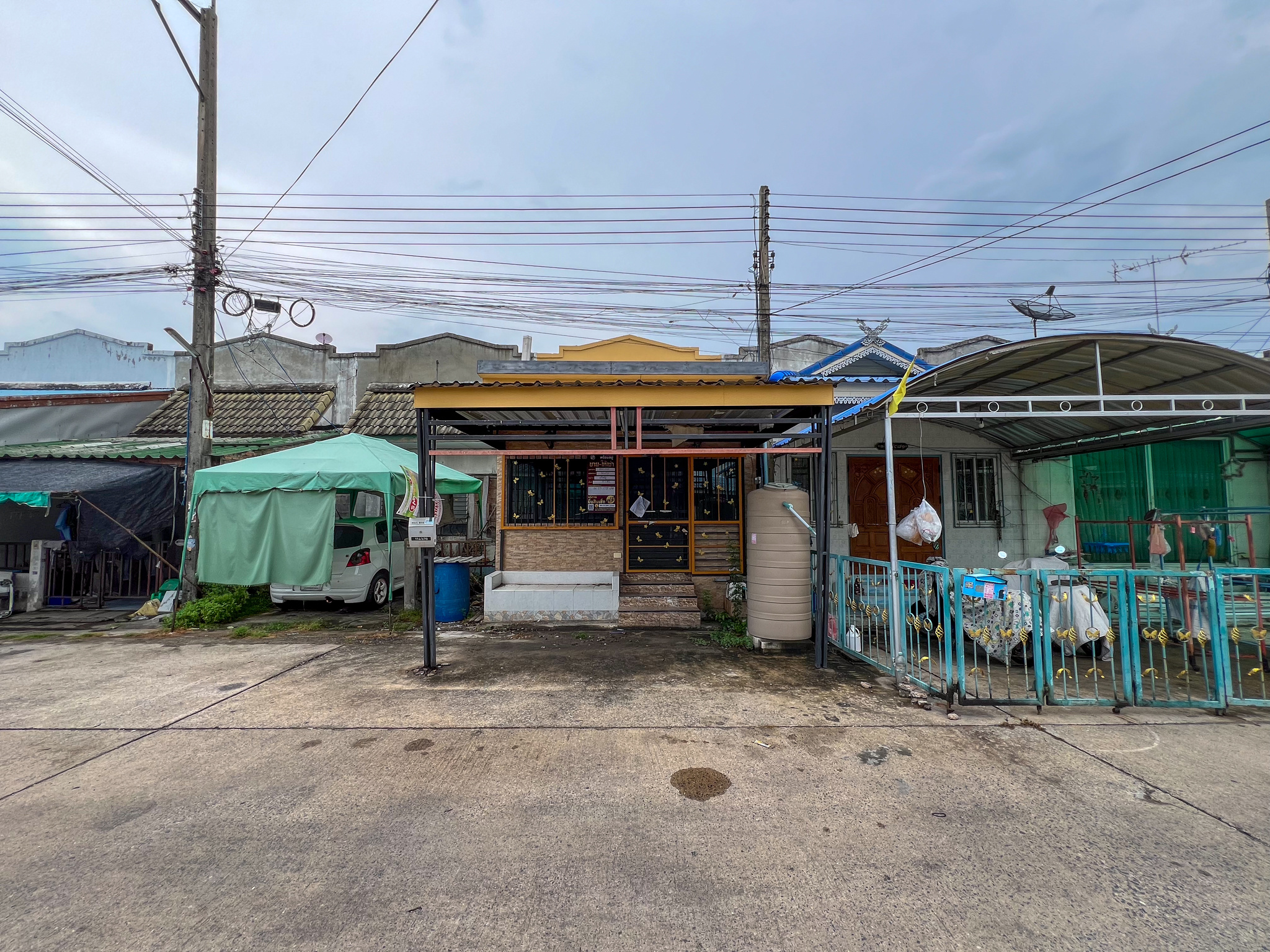 ทรัพย์สถาบันโดย JAM ทาวน์เฮาส์ แก้วขวัญ (Baan Kaewkwan Rangsit Klong 7)