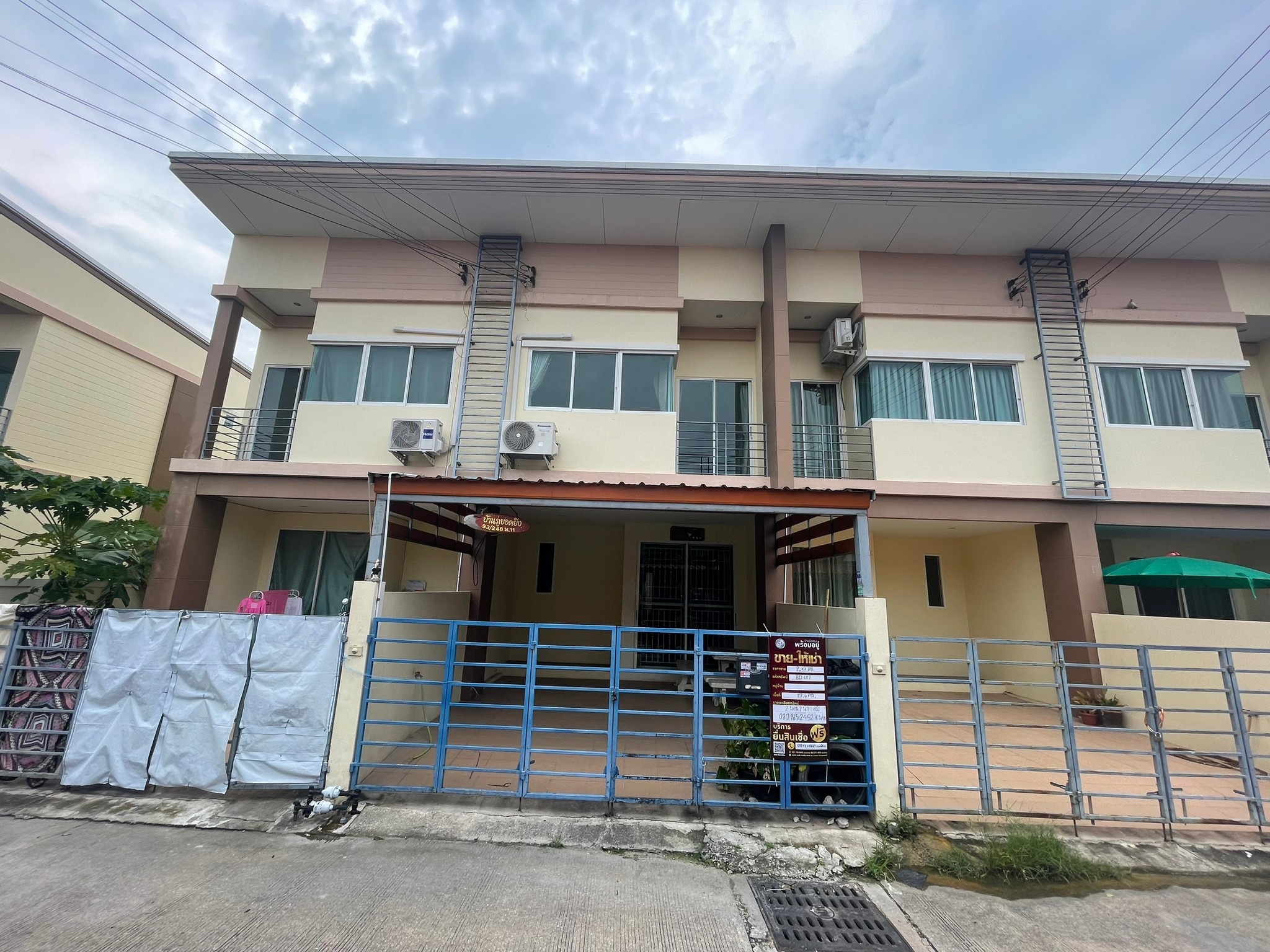 ทรัพย์สถาบันโดย JAM ทาวน์เฮาส์ บ้านเขาตาโล (Wiztown Pattaya-Khao Talo)