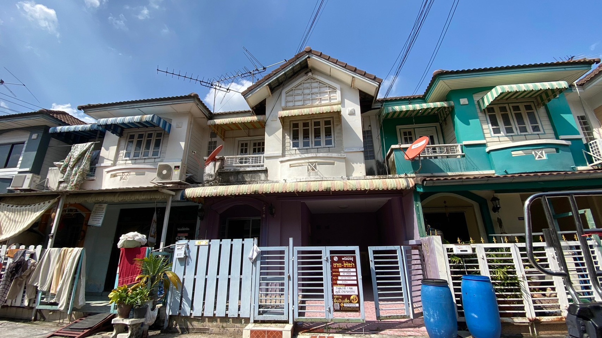 ทรัพย์สถาบันโดย JAM ทาวน์เฮาส์ วรางกูล คลอง 3 (Baan Warangkul Klong 3)