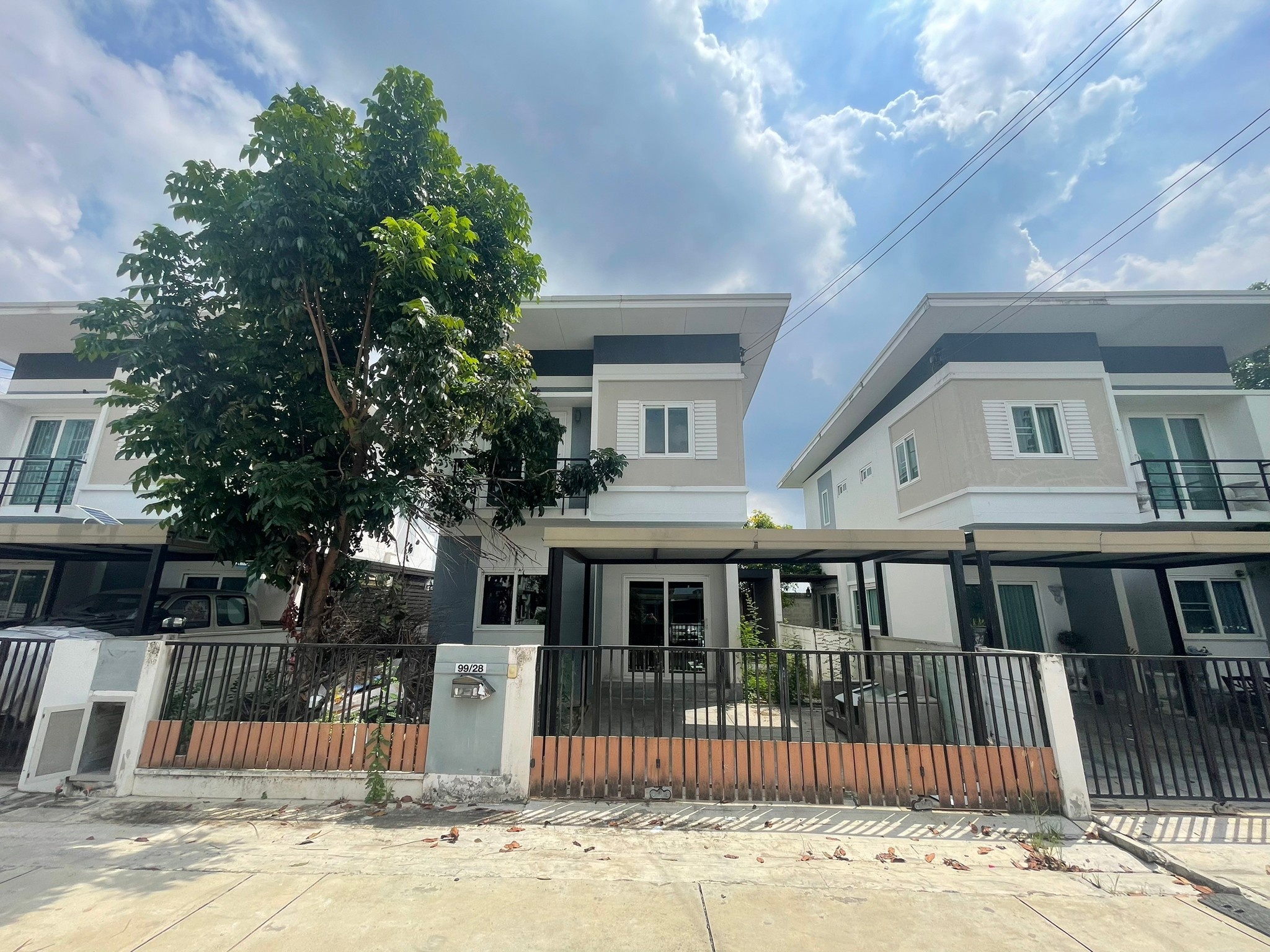 ทรัพย์สถาบันโดย JAM ทาวน์เฮาส์ บ้านวิวสวน บ้านกล้วย-ไทรน้อย (Baan View Suan Baan Kluay-Sai Noi)