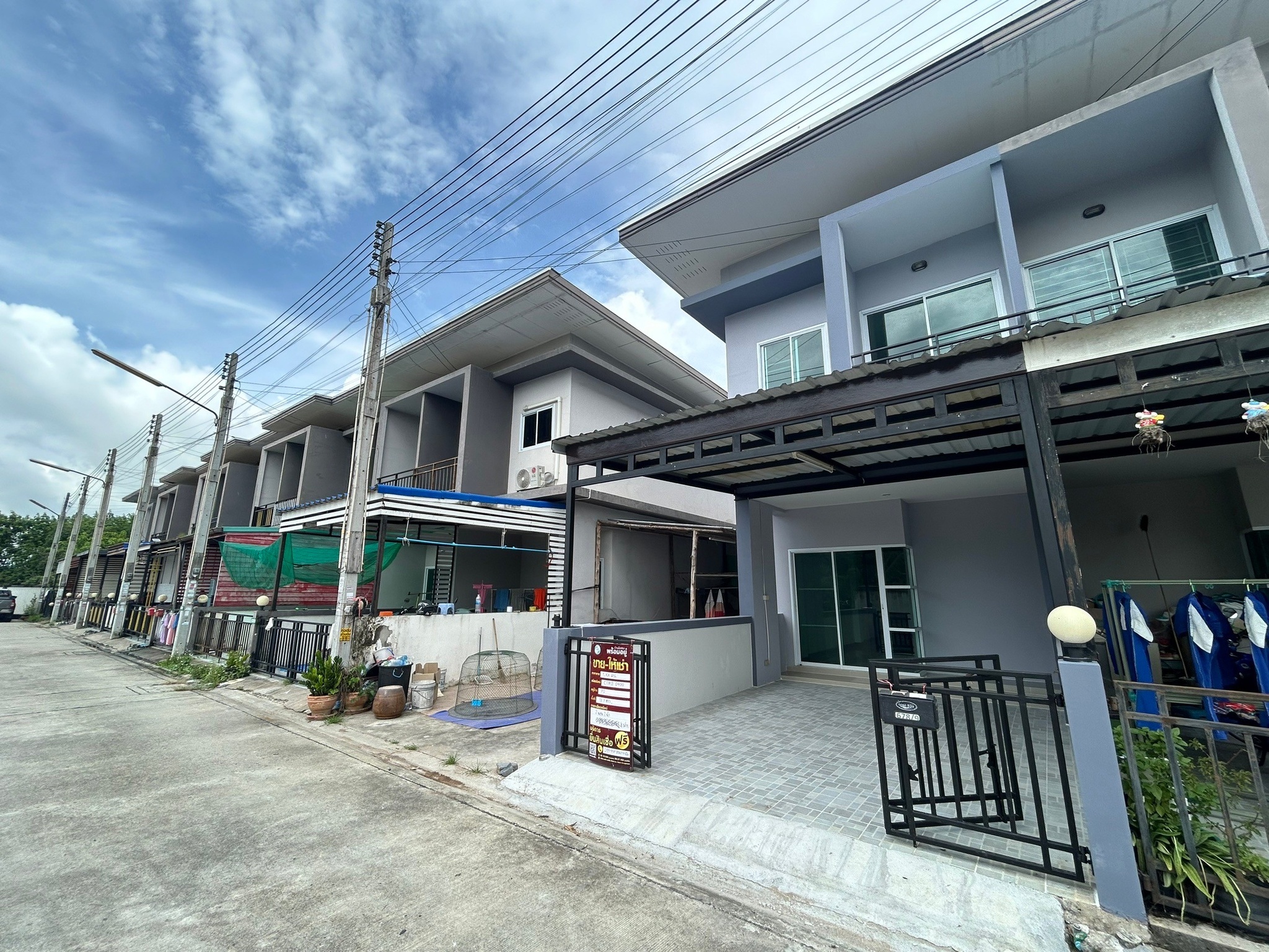 ทรัพย์สถาบันโดย JAM ทาวน์เฮาส์ พีดี เฮ้าส์ ปลวกแดง (PD House Pluakdaeng)