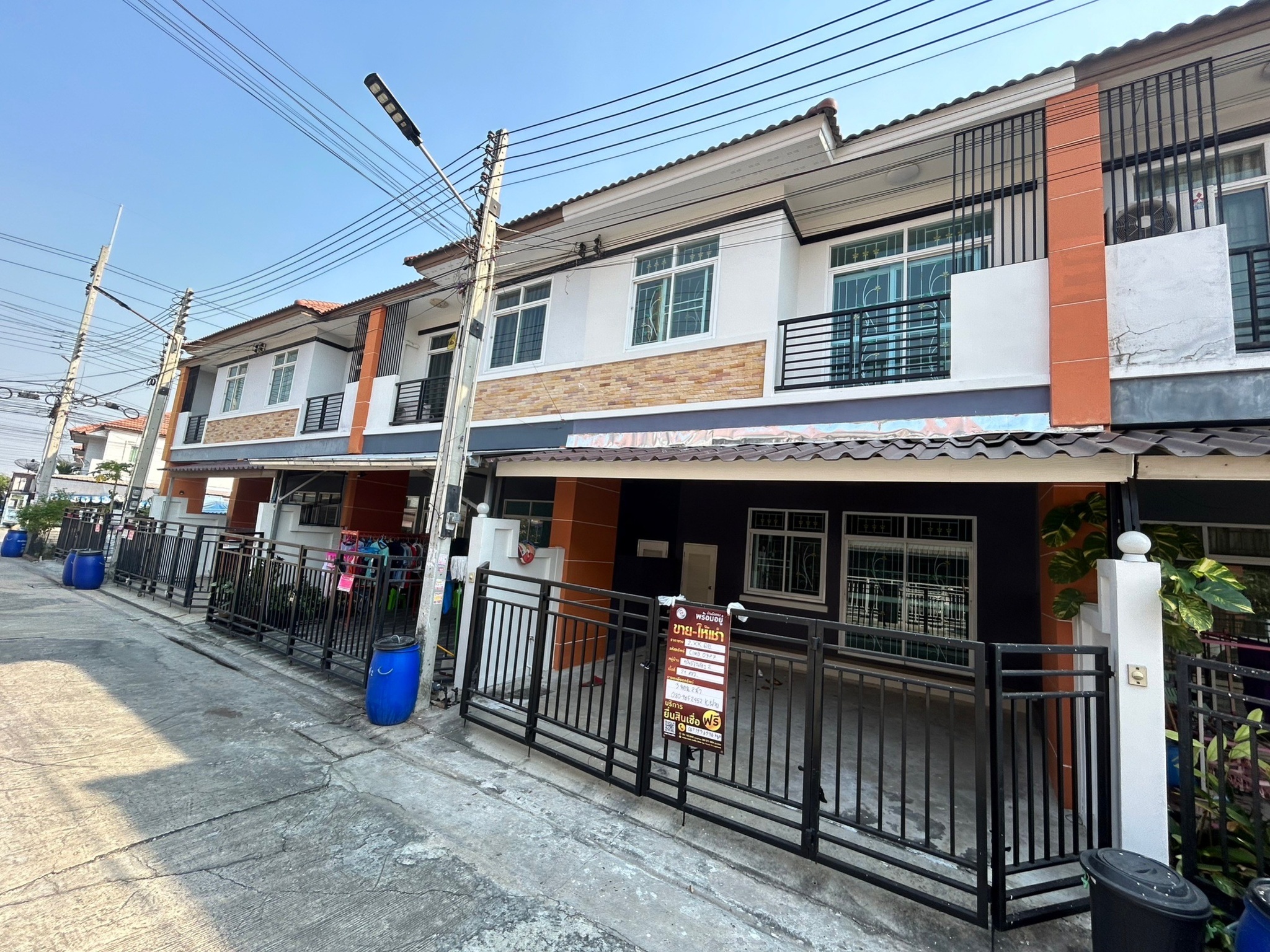 ทรัพย์สถาบันโดย JAM ทาวน์เฮาส์ ทรัพย์รุ่งเรืองซิตี้ 2 (Sap Rung Ruang City 2 Amata-Pantong)