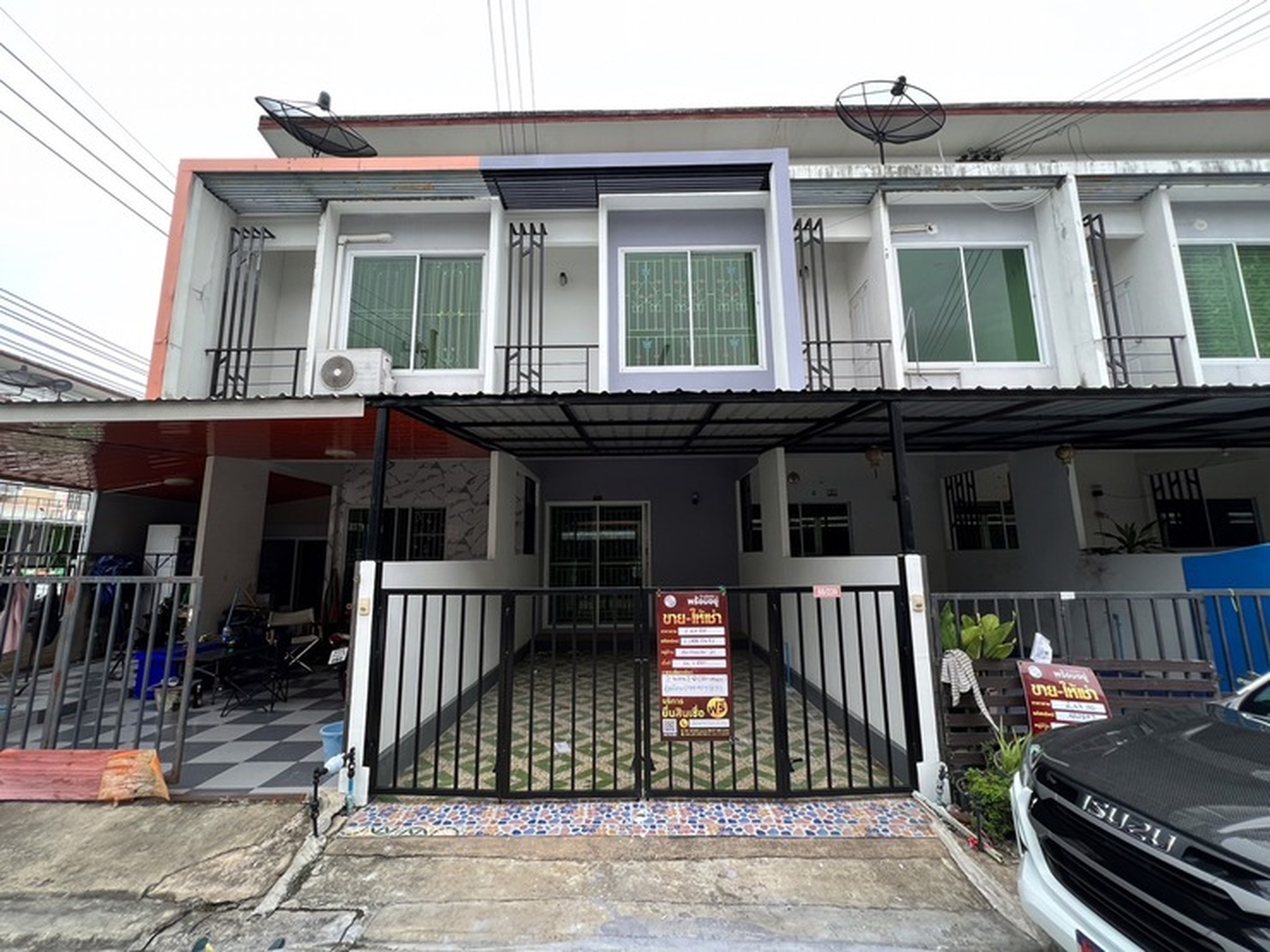 ทรัพย์สถาบันโดย JAM ทาวน์เฮาส์ สมาร์ทแลนด์ นิวสไตล์ 2 (Smartland Village)