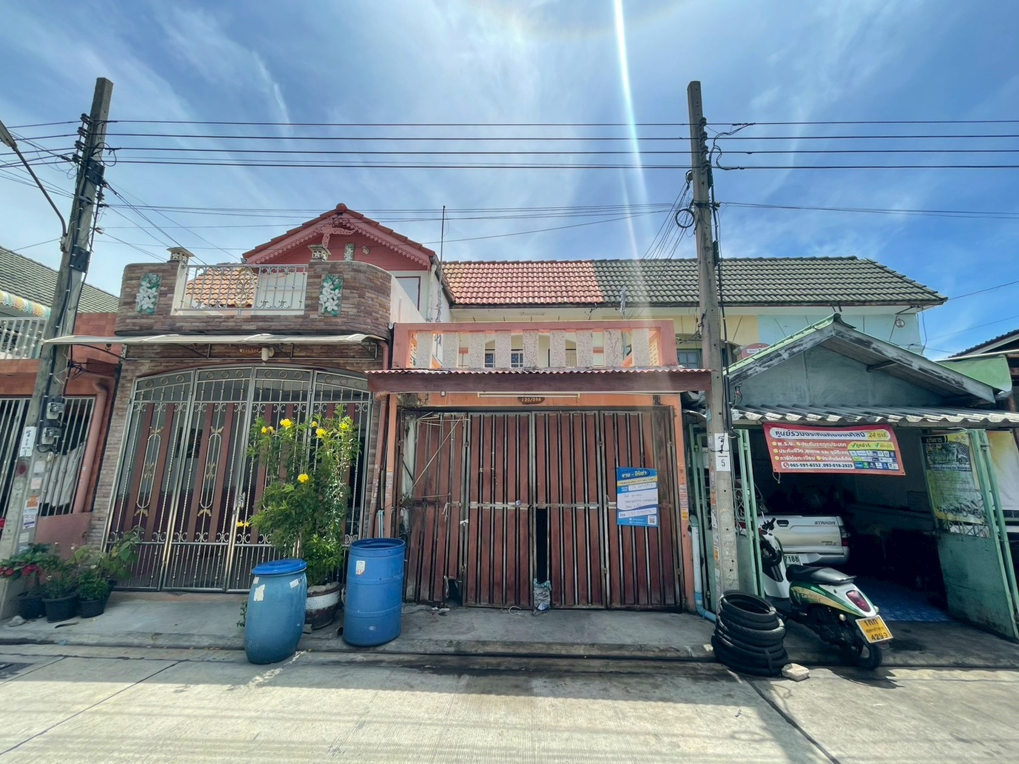 ทรัพย์สถาบันโดย JAM ทาวน์เฮาส์ หมู่บ้านภูมิใจนิเวศน์ 1 (Poomjai Nivate 1)