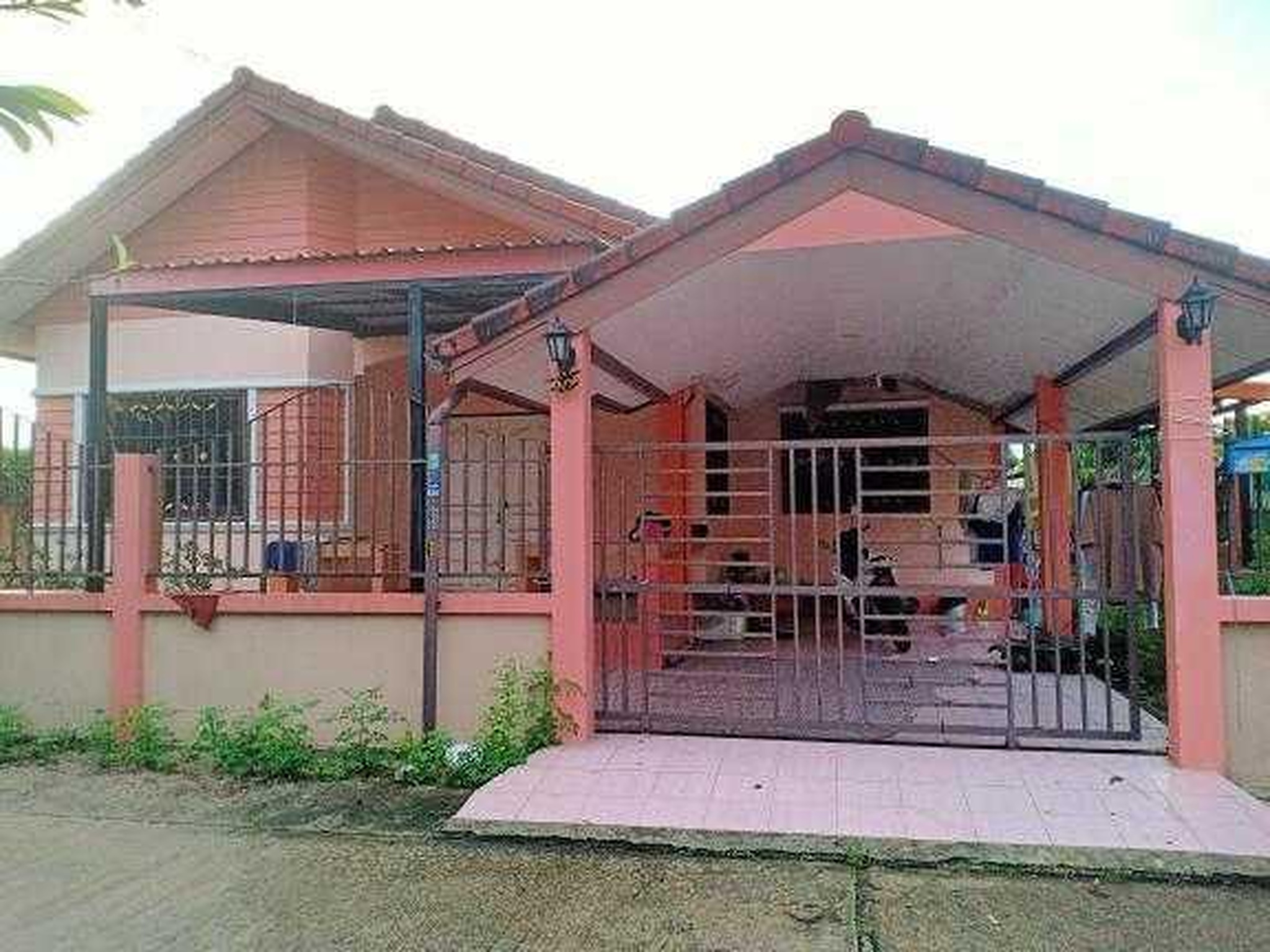 ทรัพย์สถาบันโดย GHB บ้านเดี่ยว ซอยชากค้อ-หนองขาม9/ม.สวิทโฮม ถนนทางหลวงหมายเลข 7