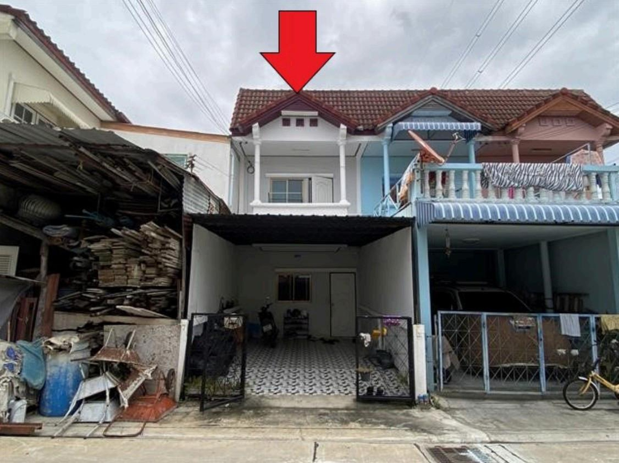 ทรัพย์สถาบันโดย GHB ทาวน์เฮาส์ สมฤดี (Somruedee)