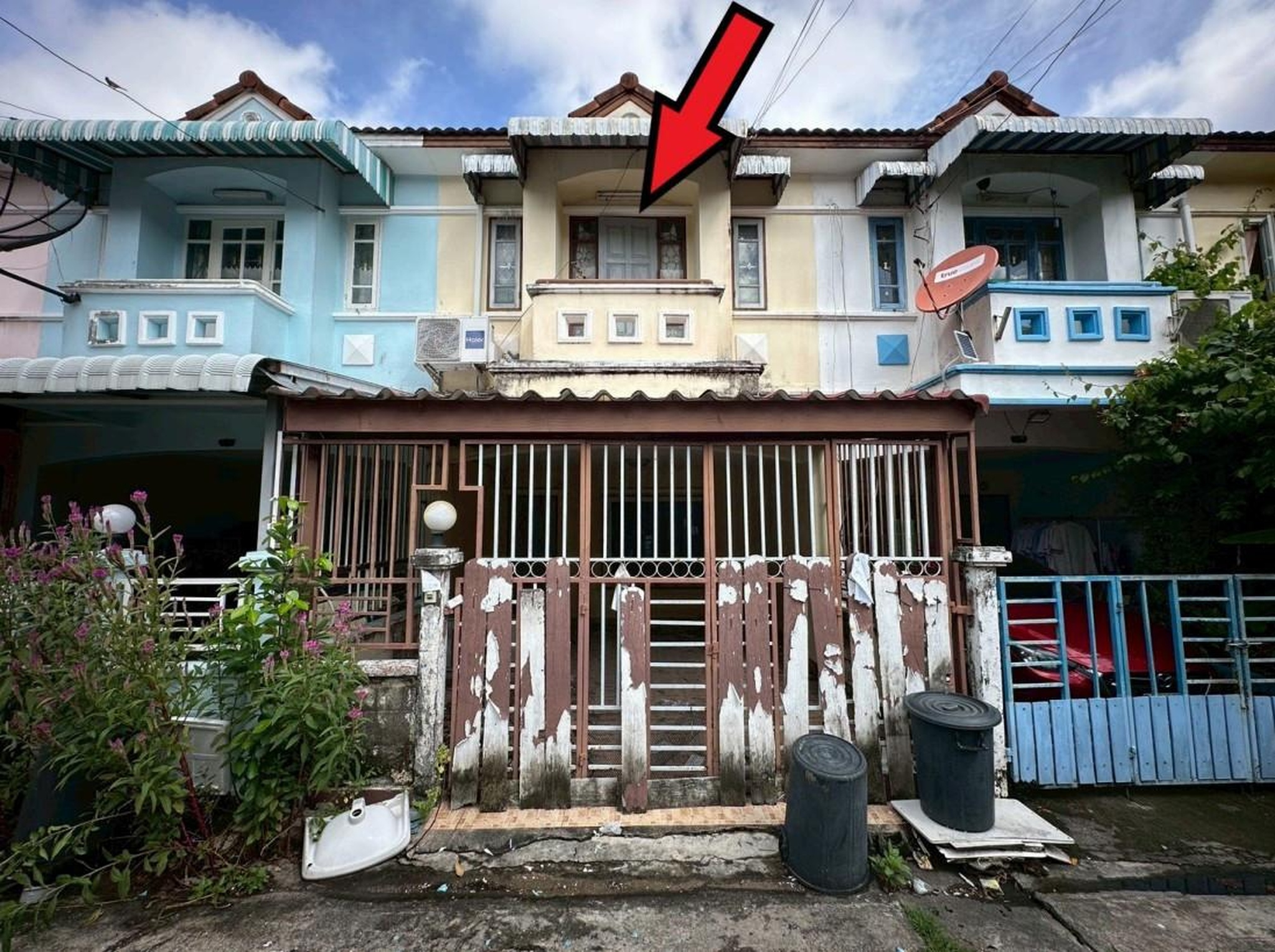 ทรัพย์สถาบันโดย GHB ทาวน์เฮาส์ เค.ซี. รามอินทรา 1 (K.C. Ramindra 1)