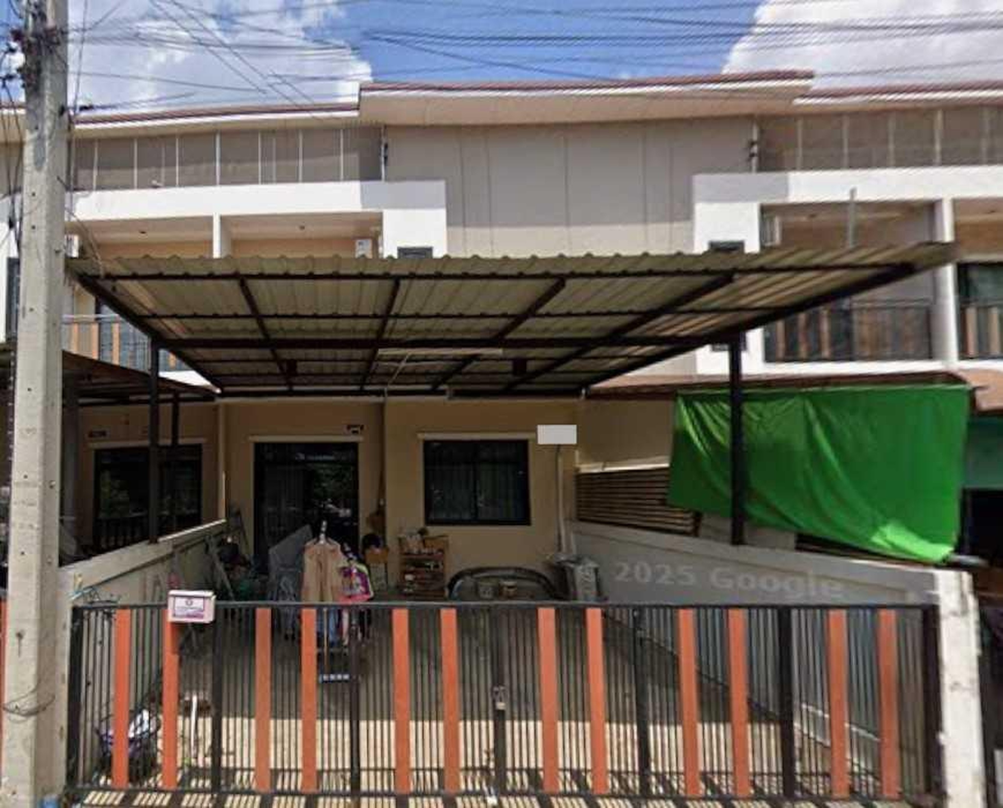 ทรัพย์สถาบันโดย GHB ทาวน์เฮาส์ บ้านมั่งมี