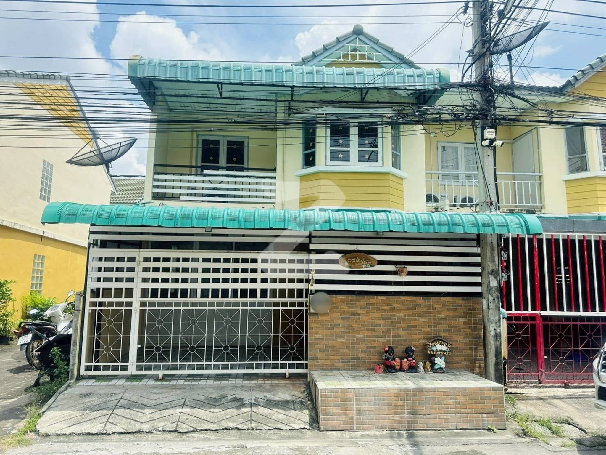 ต้องการขายบ้านครับ 📍ขายบ้านทาวน์เฮาส์ 2 ชั้นพร้อมอยู่ 📍อยู่พิศาลเทพารักษ์ครับ                              : เจ้าของขายเอง (งดรับนายหน้า)