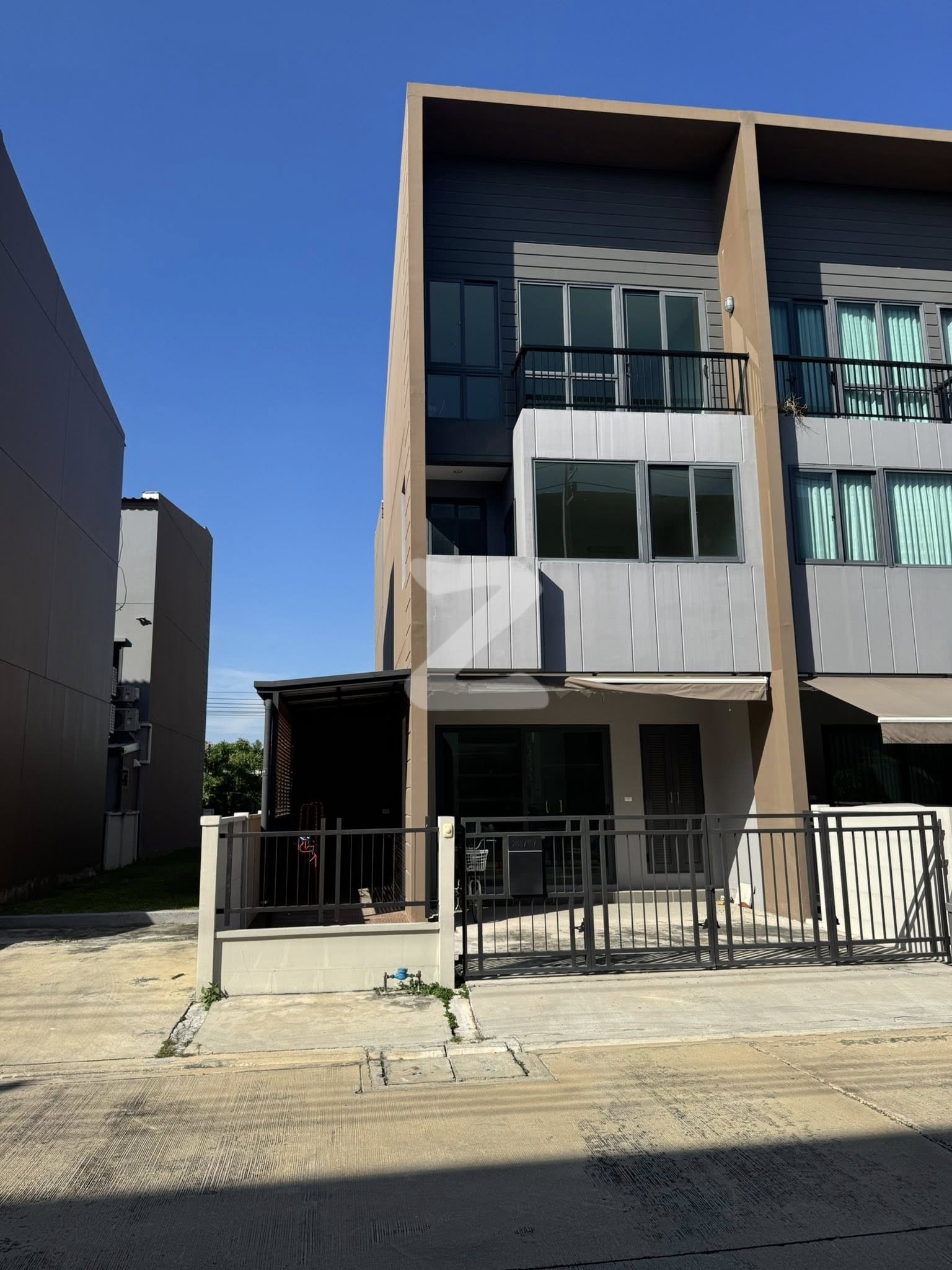 🏡 ให้เช่าทาวน์โฮม บ้านกลางเมือง The Edition สาทร–สุขสวัสดิ์                                           : เจ้าของให้เช่าเอง (งดรับนายหน้า)
