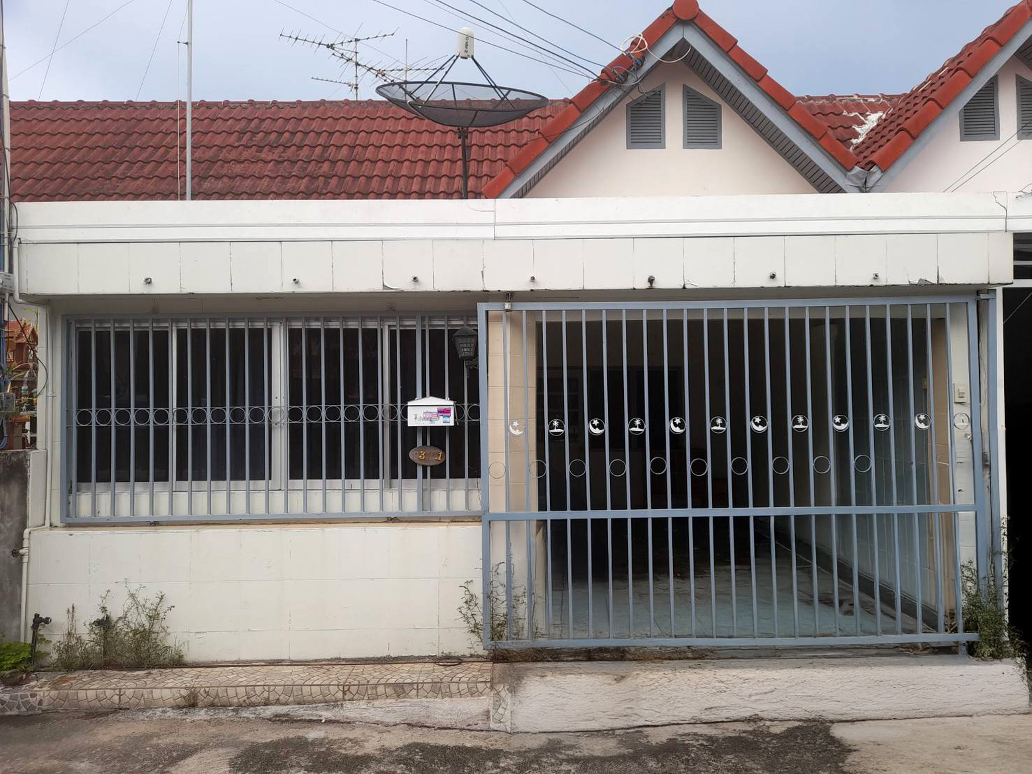 ทรัพย์สถาบันโดย JAM ทาวน์เฮาส์ หมู่บ้านใจนิเวศน์ (Baan Chuan Jai Niwet)