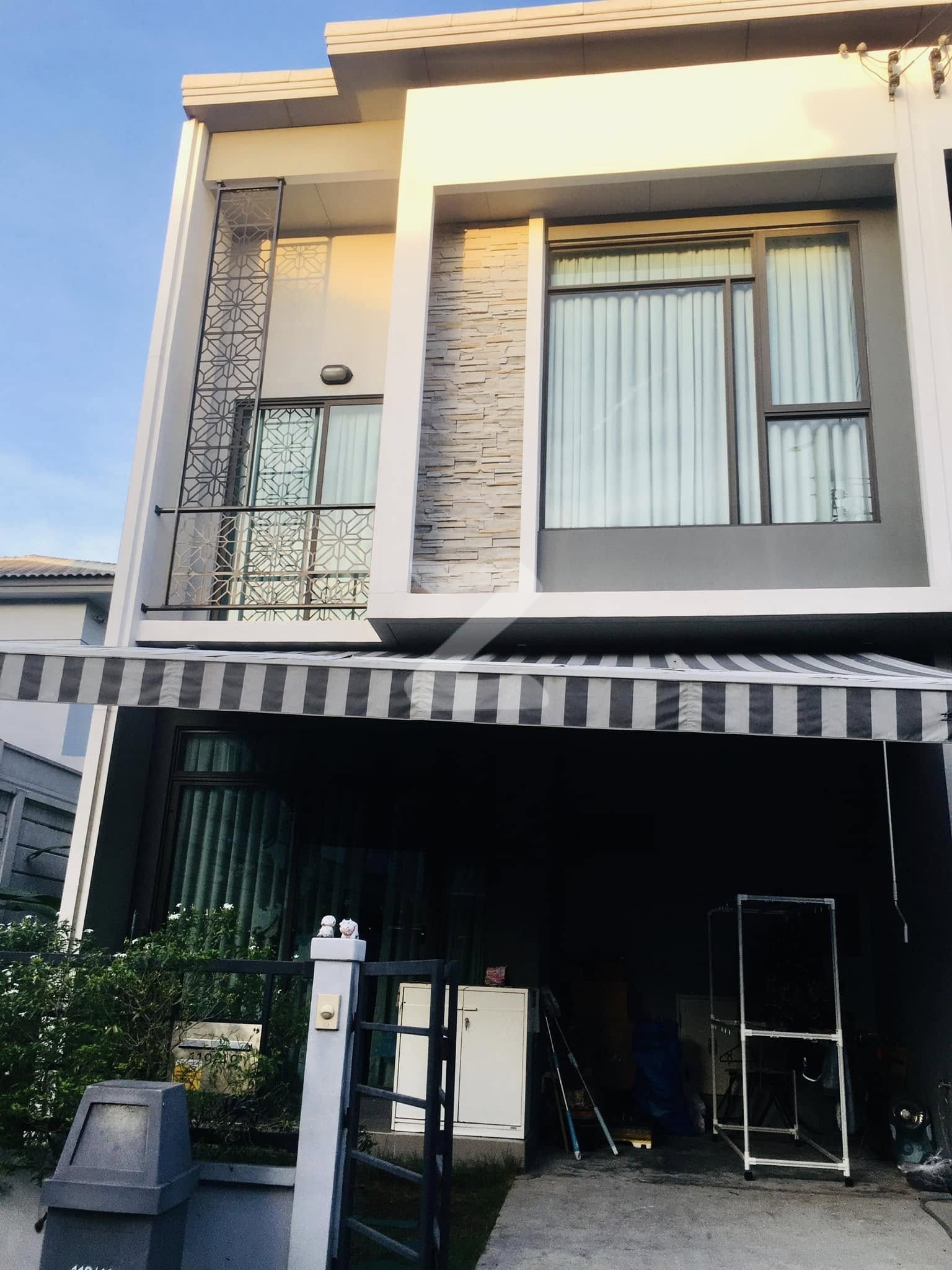 เช่าบ้าน #โครงการพรีโน่บางใหญ่  #ซอยสองพี่น้อง #บ้านหลังมุมค่ะ 15,000.-/เดือน                                           : เจ้าของให้เช่าเอง (งดรับนายหน้า)