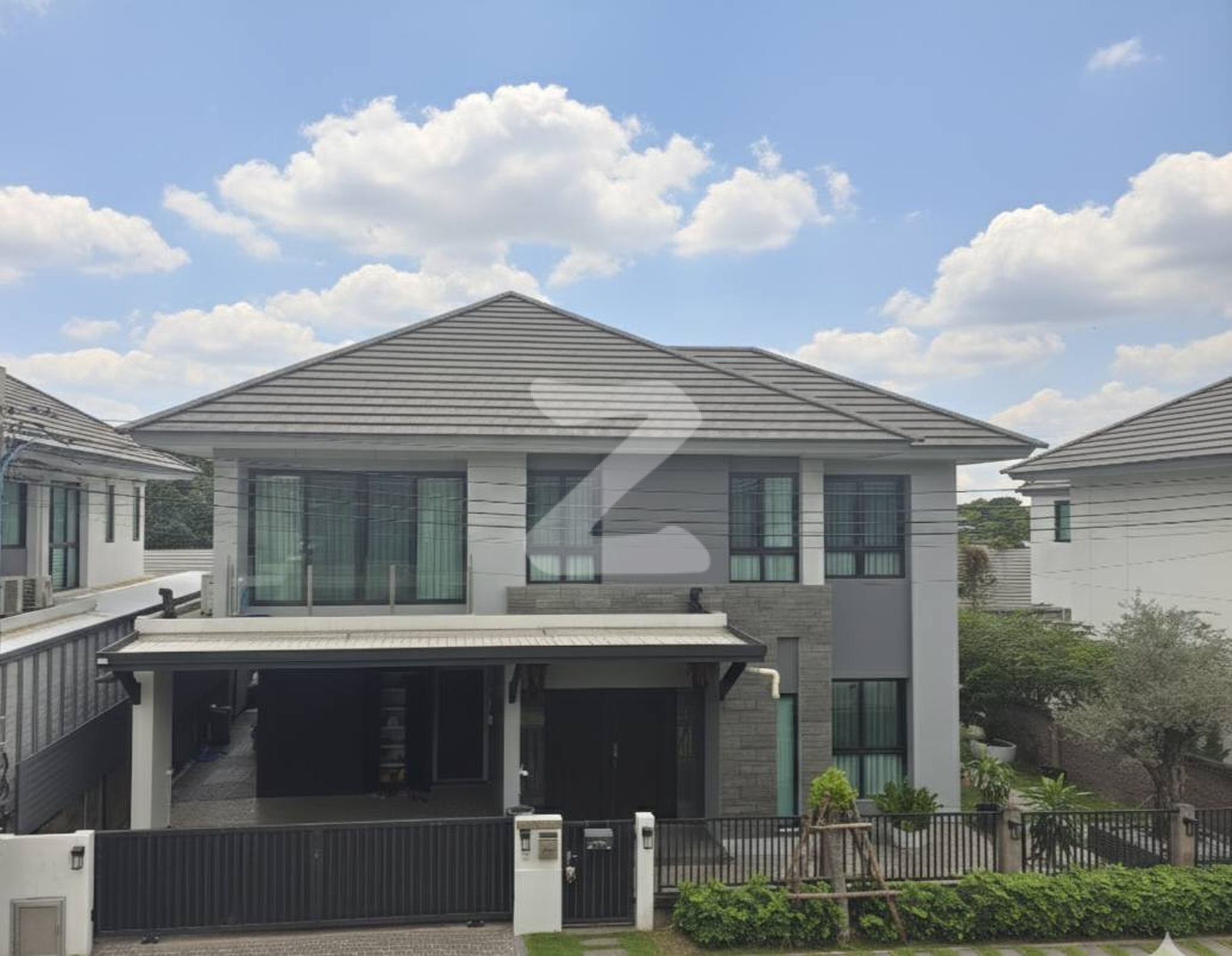 เจ้าของขายเอง! ขาย/เช่า บ้านเดี่ยวหลังใหญ่ โครงการ AIRI พระราม 2 บ้านสวย สภาพนางฟ้า ตกแต่งครบตามรูป หิ้วกระเป๋าเข้าอยู่ได้เลย! : เจ้าของให้เช่าเอง (งดรับนายหน้า)