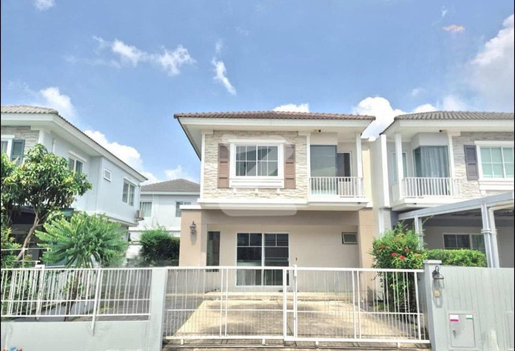 ✅ ขายบ้านแฝดมือสอง หมู่บ้านวิลลาจจิโอ ปิ่นเกล้า - ศาลายา (โครงการ Land & Houses) ⭐️ราคาพิเศษเพียง 3,400,000 บาท⭐️ (เจ้าของขายเอง ถูกกว่าราคาตลาดมาก!) : เจ้าของขายเอง (งดรับนายหน้า)