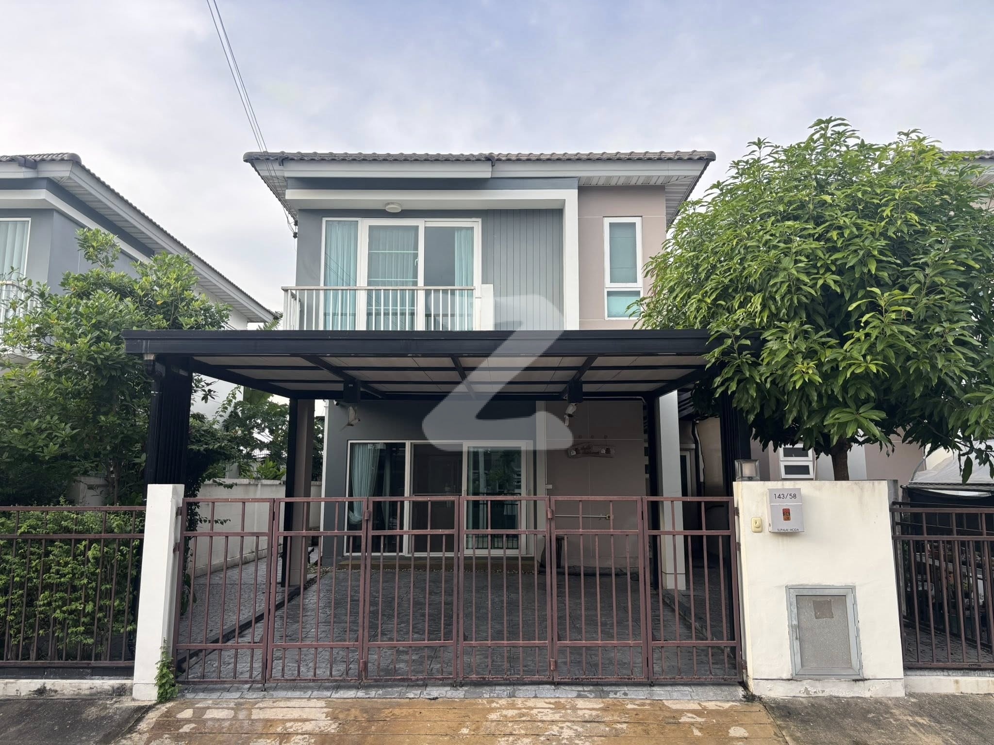 🏡 ขายบ้านแฝดทำเลดี ศุภาลัย โมด้า ปิ่นเกล้า – พุทธมณฑลสาย 3 ราคาเพียง 3.99 ล้านบาท เท่านั้น! ต่อเติมครบ พร้อมอยู่! : เจ้าของขายเอง (งดรับนายหน้า)