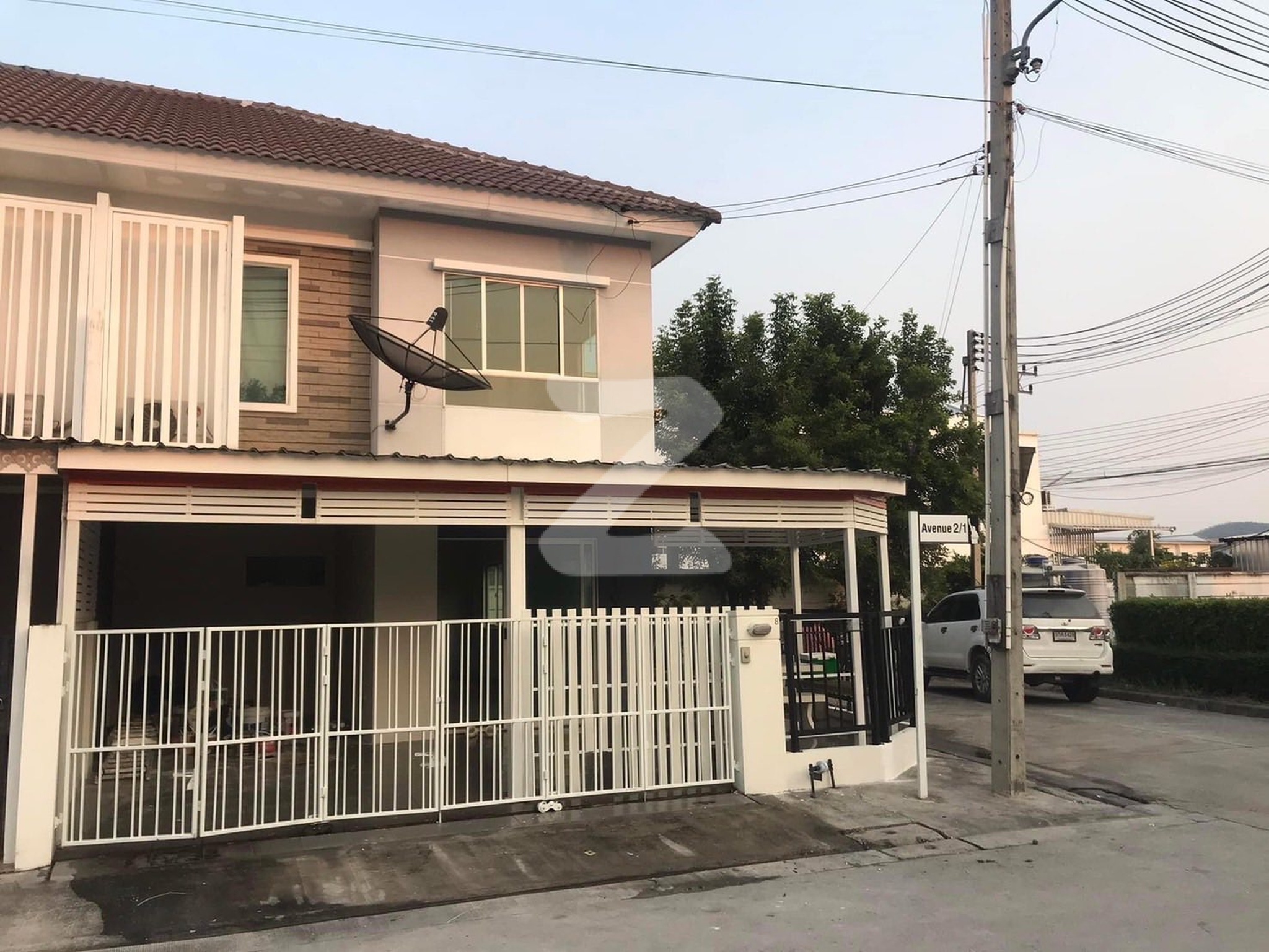 (ขายบ้าน )  พึ่ง รีโนเวทใหม่ ทำเลดี ใครอยากได้รีบยื่นกู้นะมี ผู้จองแล้ว1คน เพื่อปิดภาระหนี้  เพื่อลงทุนต่อยอดอย่างอื่น เหมาะสำหรับ บุคคลที่ชื้อปล่อย : เจ้าของขายเอง (งดรับนายหน้า)