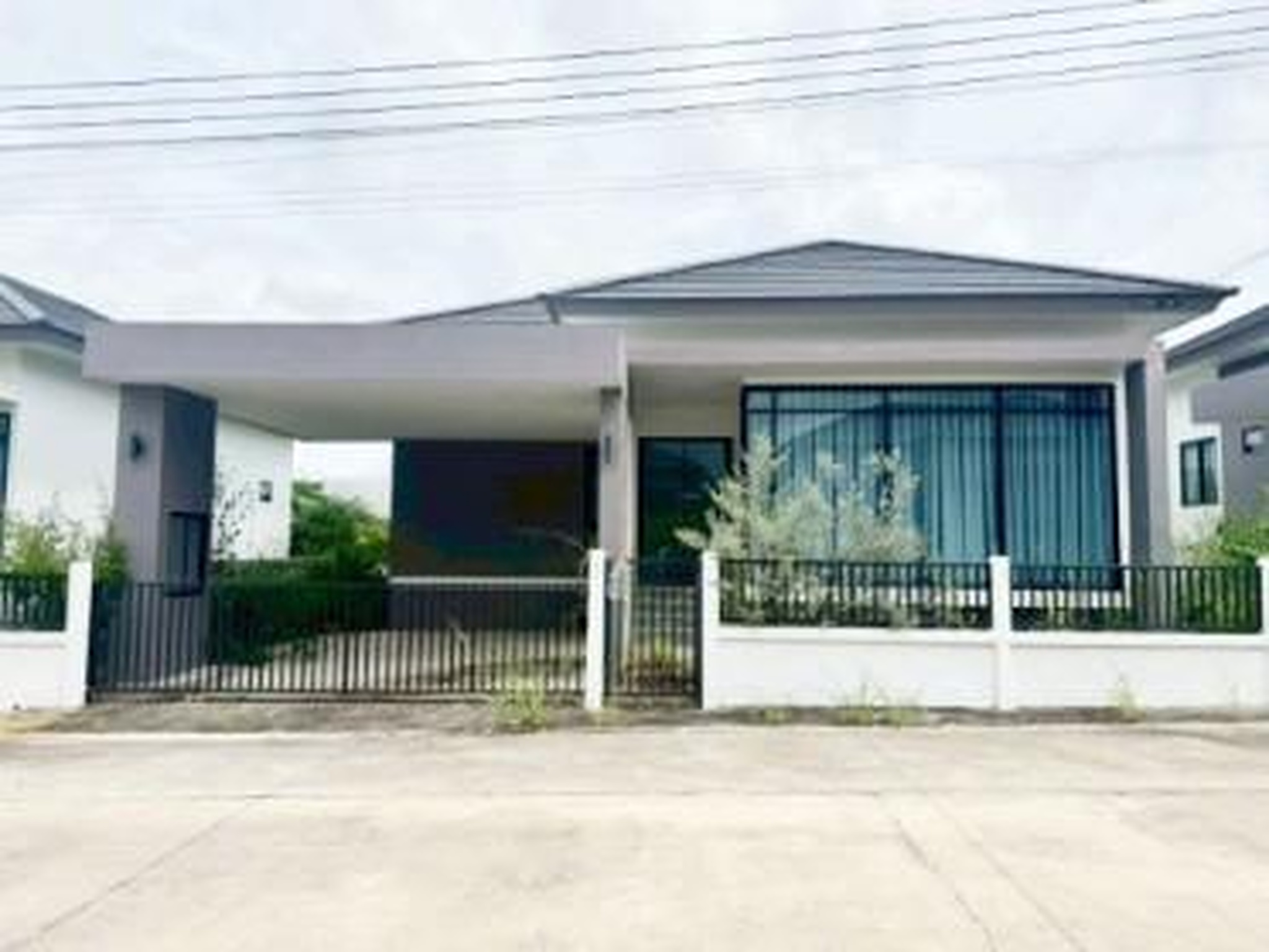 ทรัพย์สถาบันโดย GHB บ้านเดี่ยว เดอะ วิลเลจ 2 นิคมพัฒนา (จ.ระยอง) (The Village 2 Nikhompattana Sai 11 Soi 9)