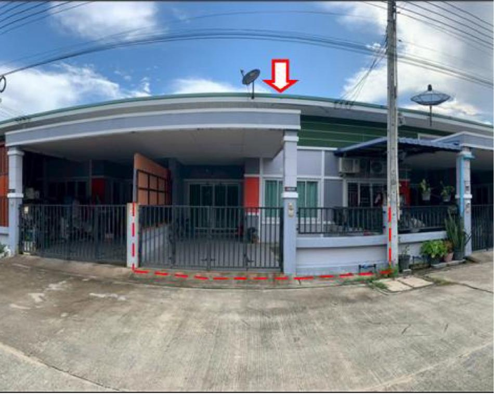 ทรัพย์สถาบันโดย GHB ทาวน์เฮาส์ ทรัพย์มณี 999 เฟส 2 (Sapmanee 999 Phase 2 Maenam Khoo Soi 3)