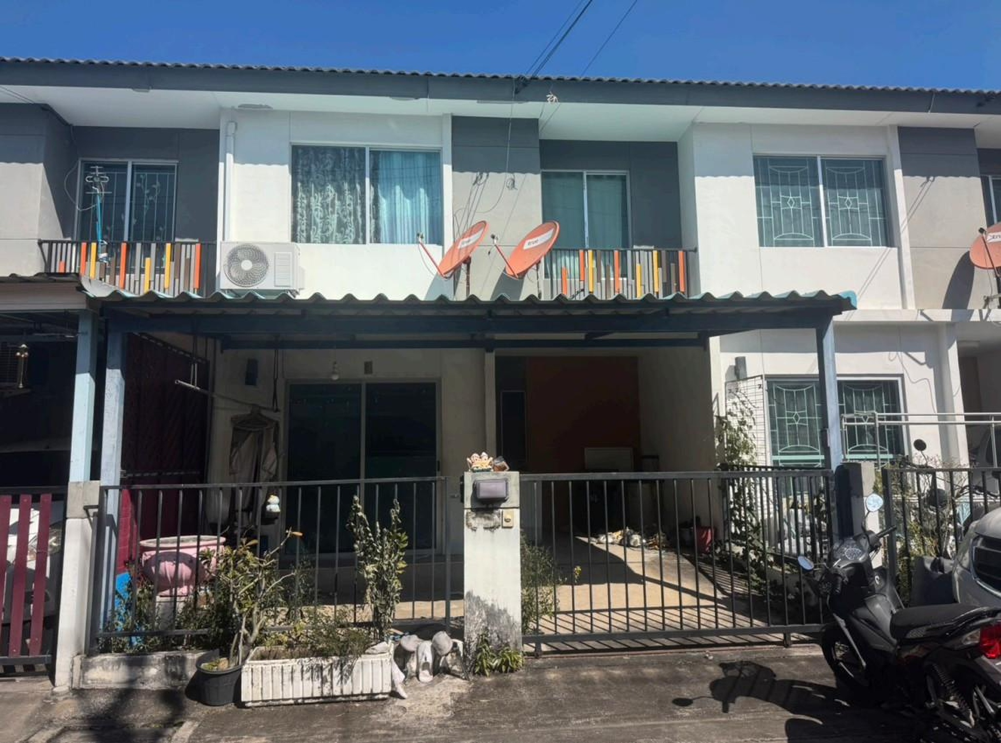 ทรัพย์สถาบันโดย GHB ทาวน์เฮาส์ พฤกษา 96/1 (Baan Pruksa 96/1 Rangsit-Klongluang)