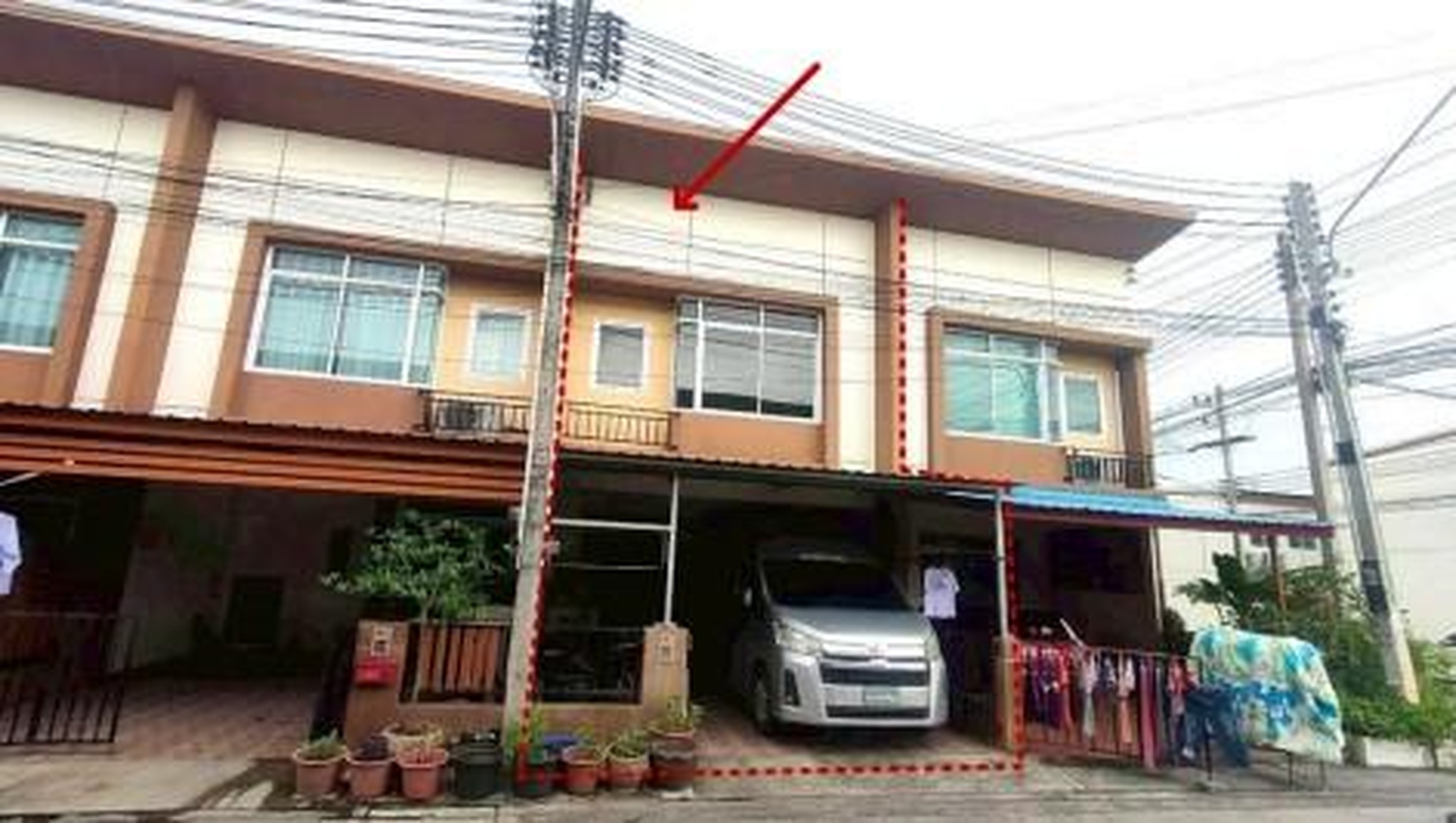 ทรัพย์สถาบันโดย GHB ทาวน์เฮาส์ ถนนห้วยปราบ-เทิดพระเกีย