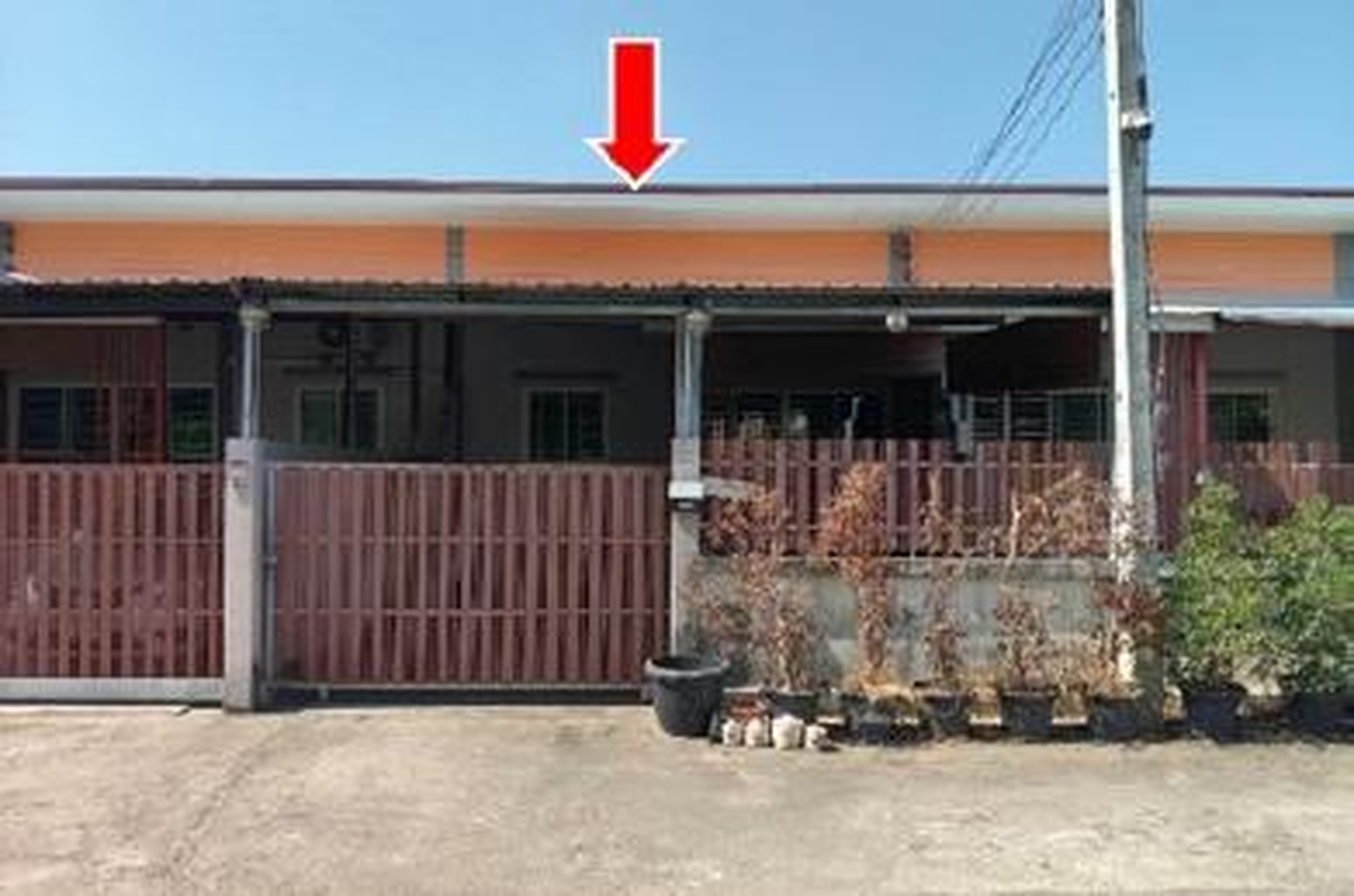 ทรัพย์สถาบันโดย GHB ทาวน์เฮาส์ ซอยม.เมืองทอง ถนนพหลโยธิน