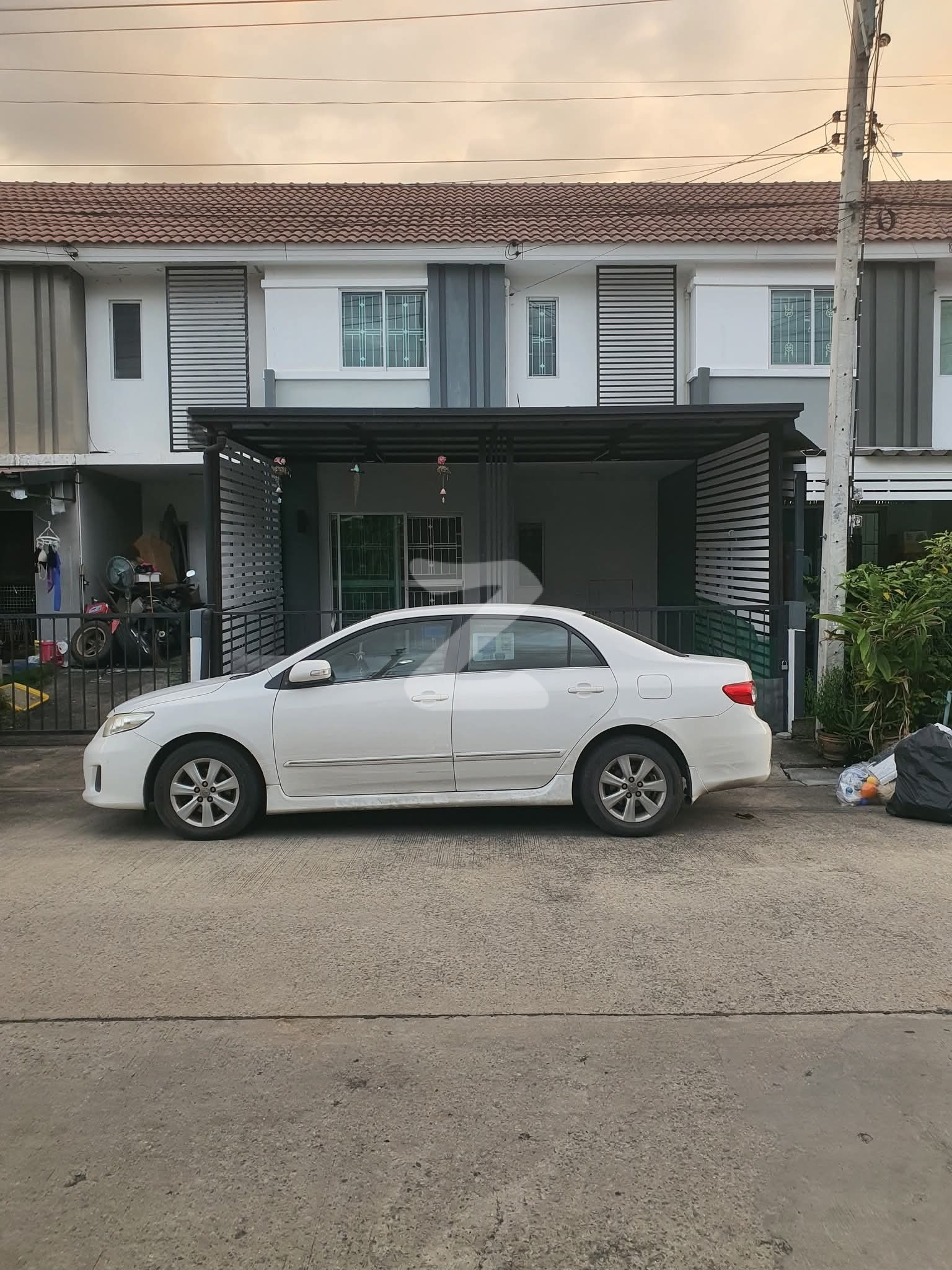 ปล่อยเช้าบ้านพฤกษา92 ลำลูกกาคลอง2 3ห้องนอน 2ห้องน้ำ ต่อเติมหน้าบ้าน                   : เจ้าของให้เช่าเอง (งดรับนายหน้า)