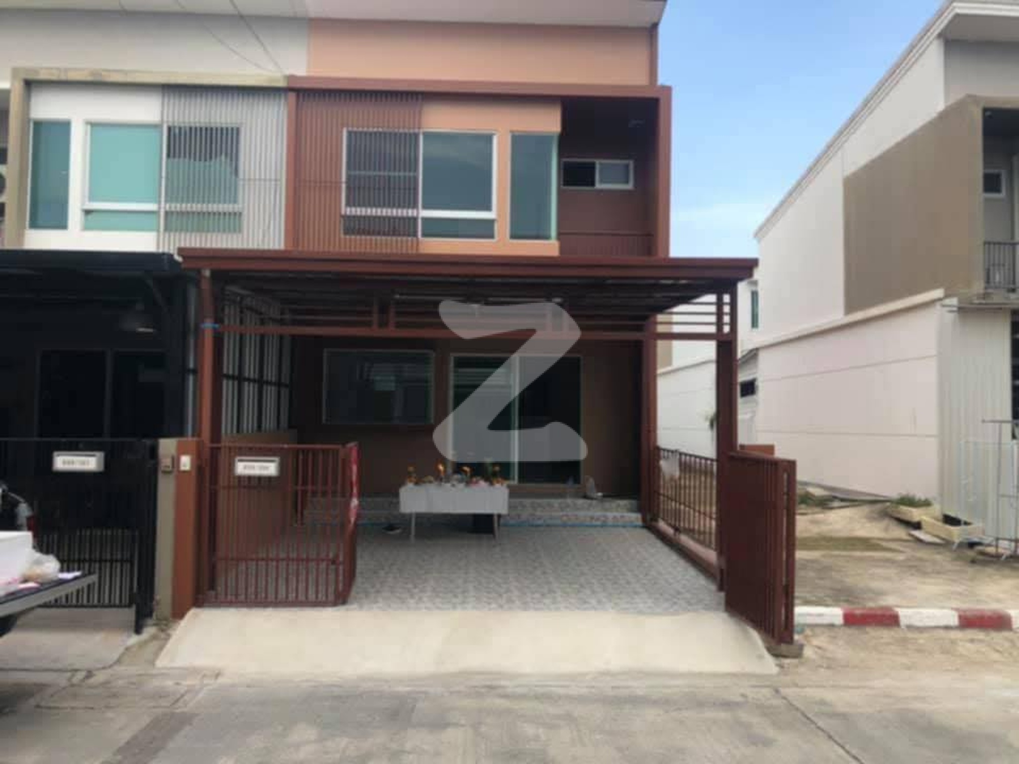 ขายบ้านครับ เจ้าของขายเอง   หมู่บ้านอินดี้ 1 ประชาอุทิศ 90                                         : เจ้าของขายเอง (งดรับนายหน้า)