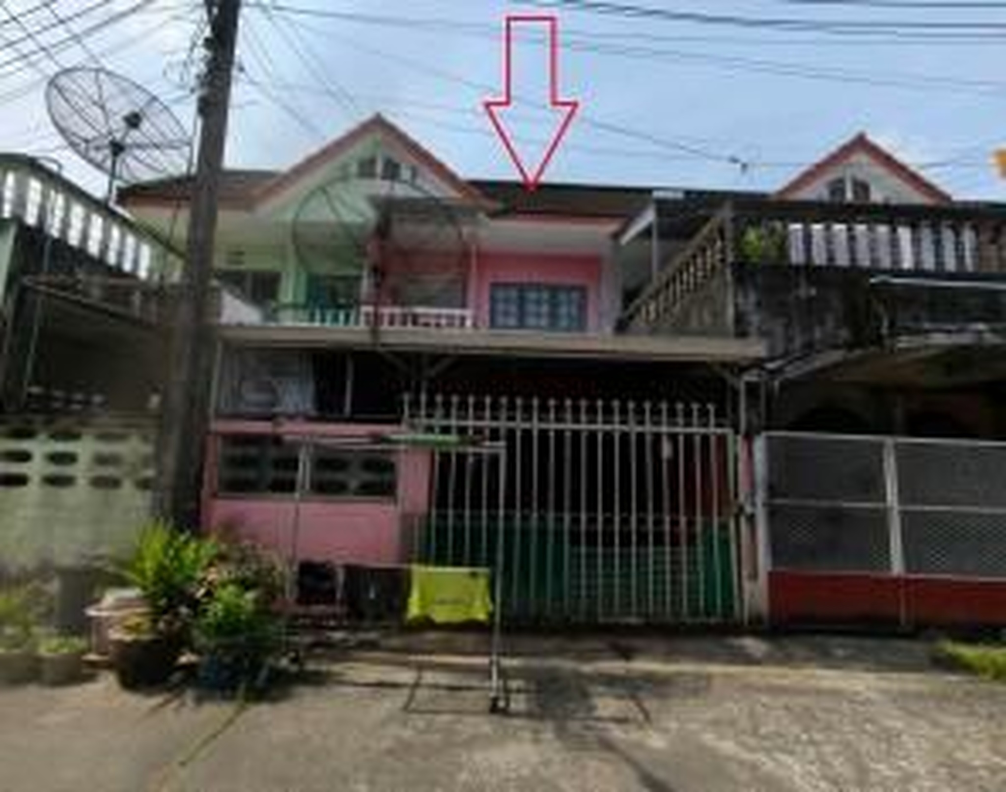 ทรัพย์สถาบันโดย GHB ทาวน์เฮาส์ ซอยธารน้ำแร่ ถนนเพชรเกษม