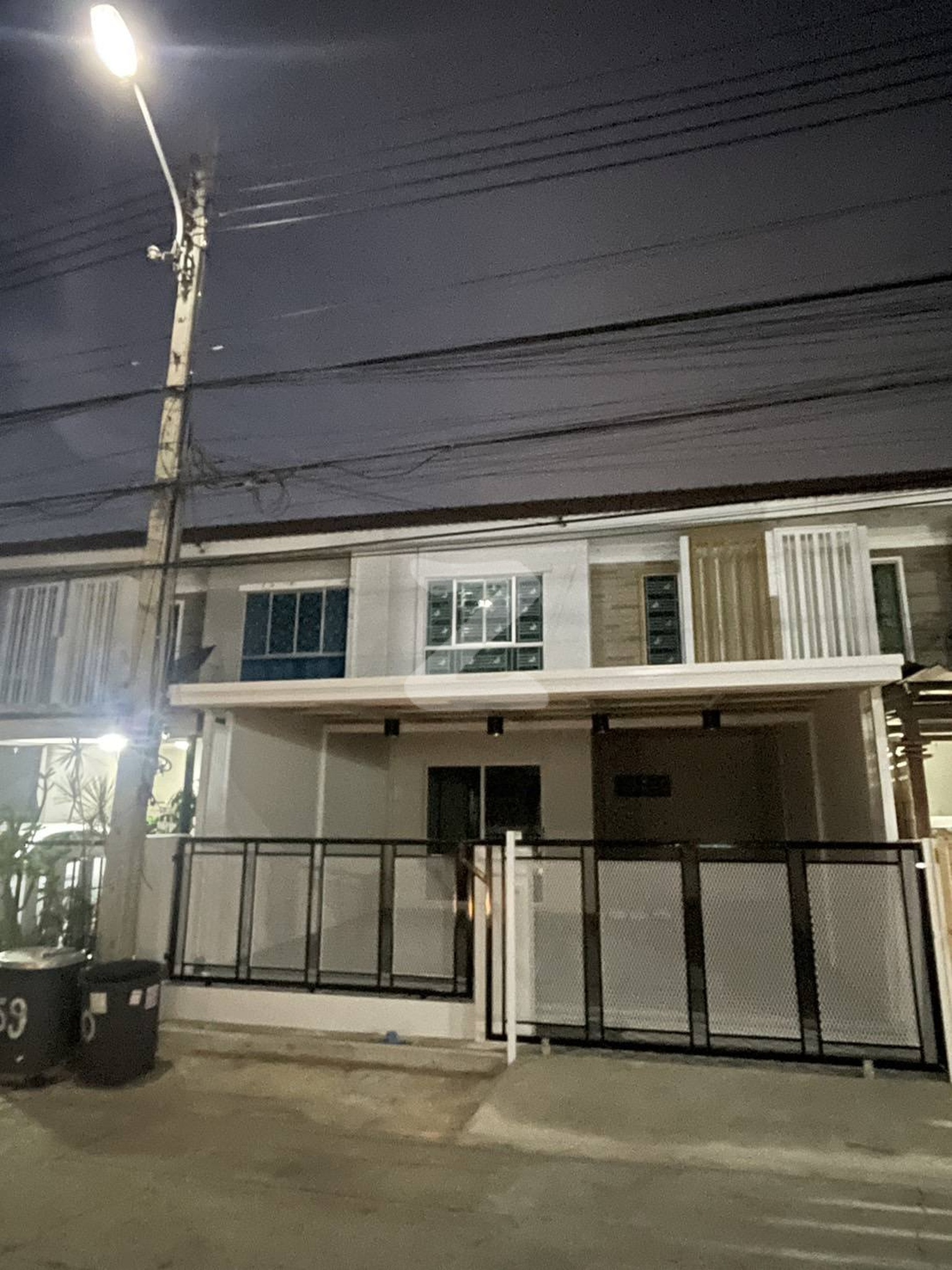 "🏡 ขายทาวน์เฮ้าส์ 3 ห้องนอน 2 ห้องน้ำ หมู่บ้านพฤกษาวิลล์ 49 บนพื้นที่ 23 ตร.ว                : เจ้าของขายเอง (งดรับนายหน้า)