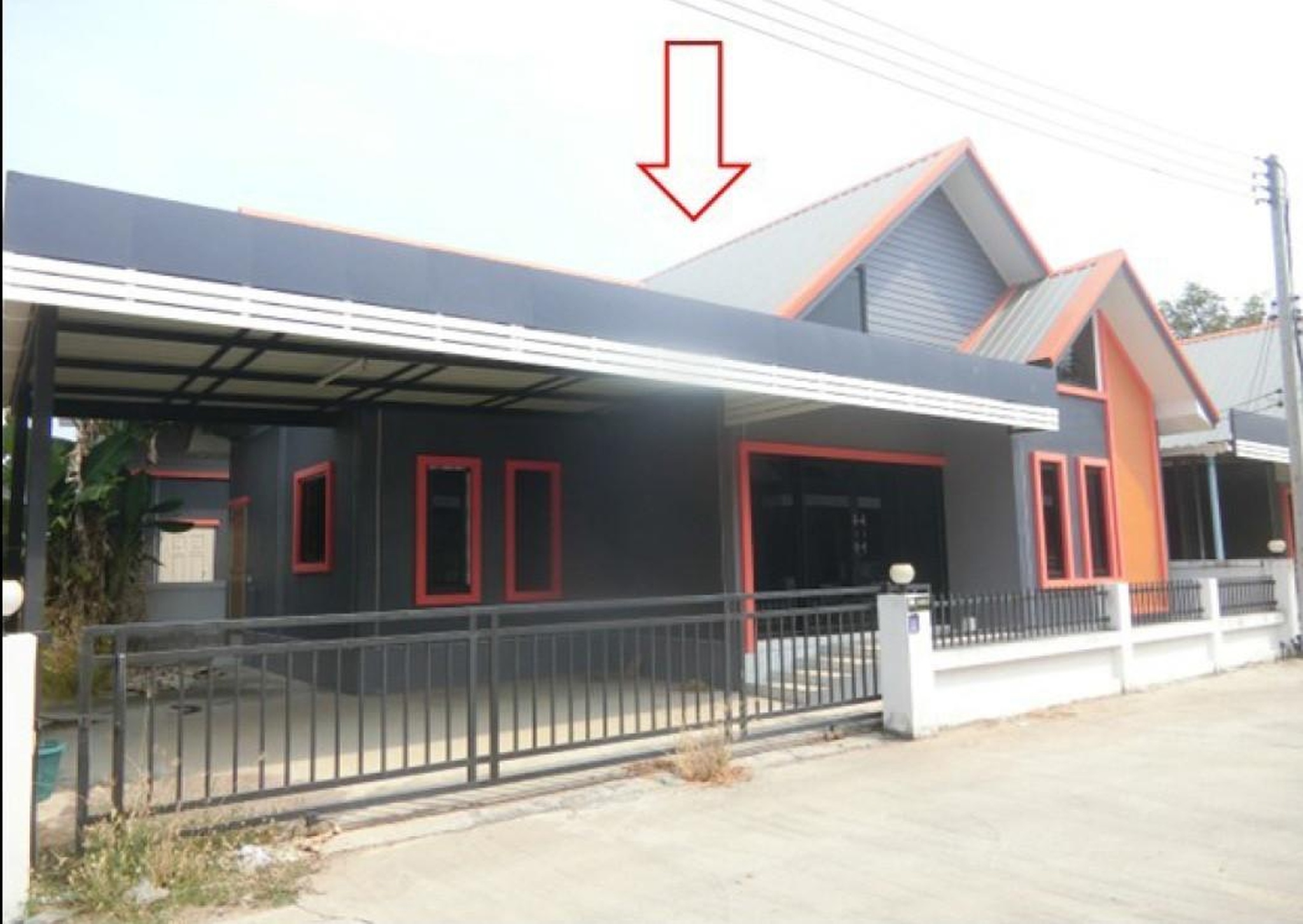 ทรัพย์สถาบันโดย GHB บ้านเดี่ยว BK