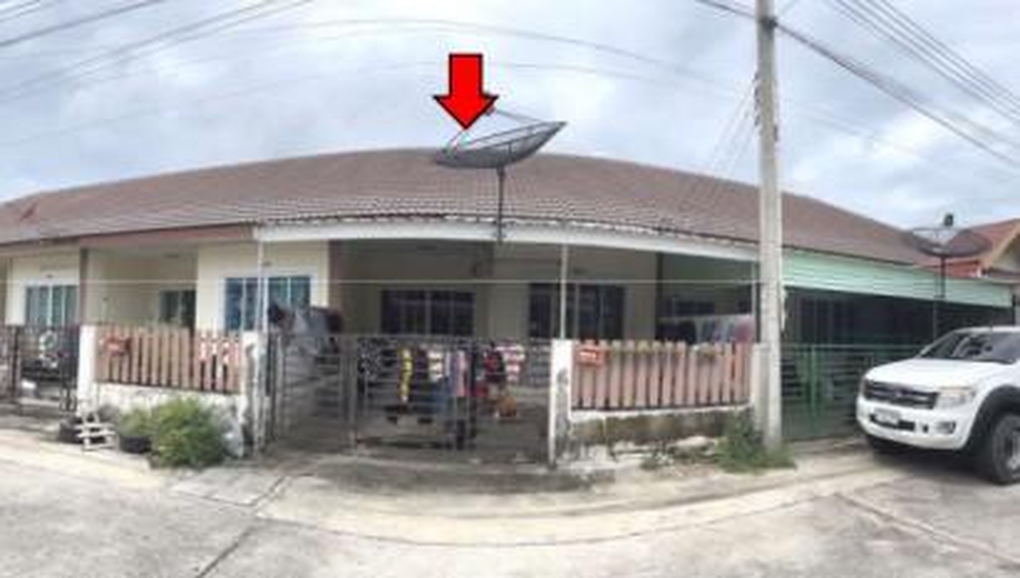 ทรัพย์สถาบันโดย GHB ทาวน์เฮาส์ 9999 วิลเลจ (9999 Village)