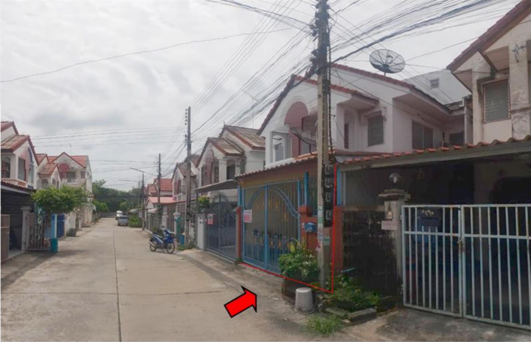 ทรัพย์สถาบันโดย GHB ทาวน์เฮาส์ รุ่งอรุณ วิลล์ (Rung Arun Ville)