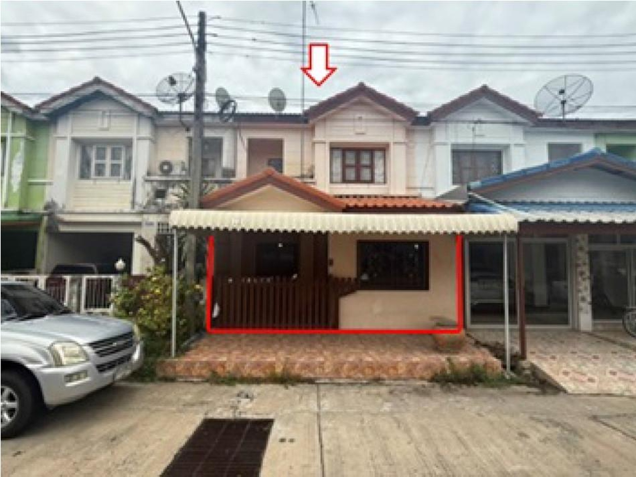 ทรัพย์สถาบันโดย GHB ทาวน์เฮาส์ ซอยม.วรารักษ์ ถนนโรจนะ(ทล.309)