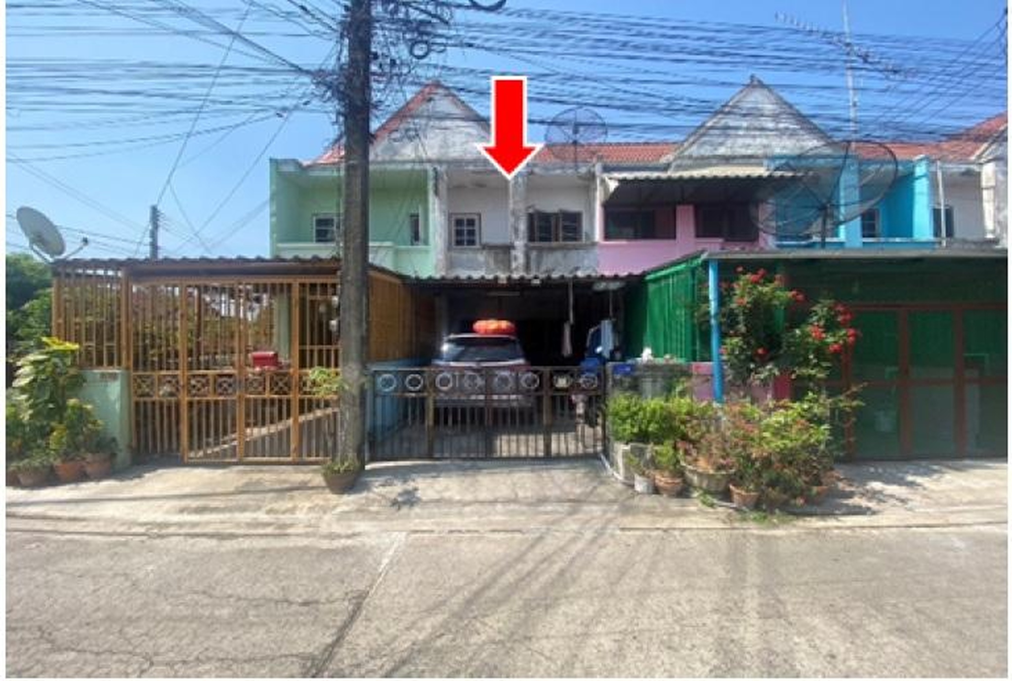 ทรัพย์สถาบันโดย GHB ทาวน์เฮาส์ ถนนสุดบรรทัด