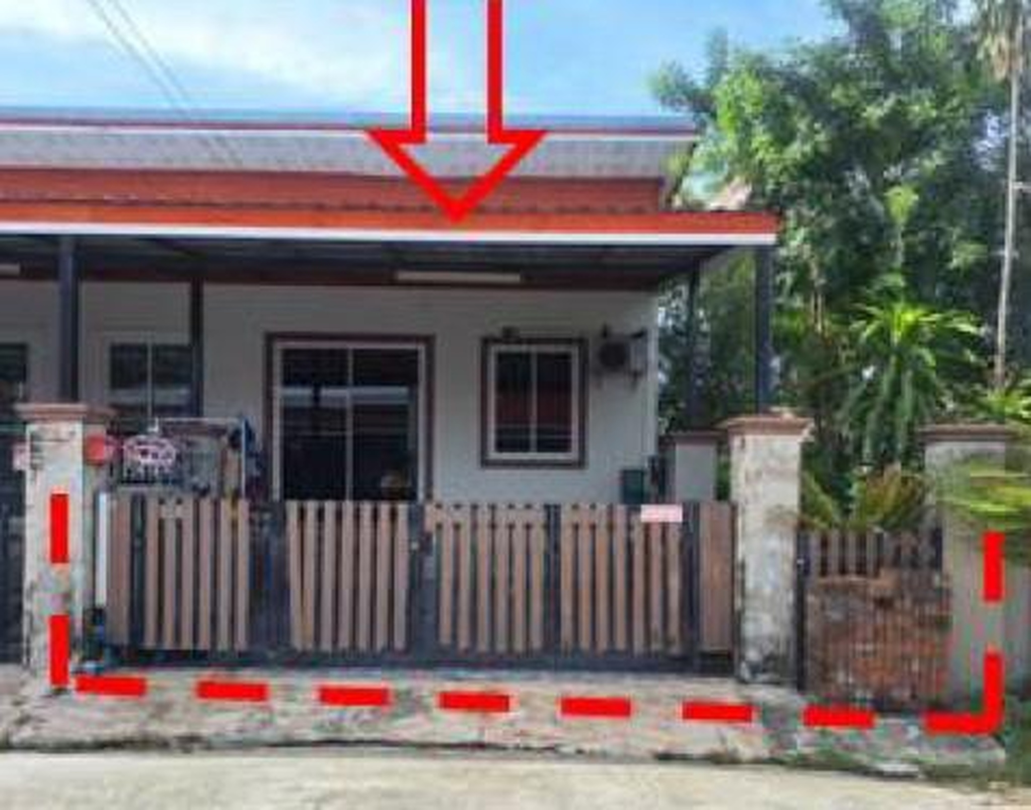 ทรัพย์สถาบันโดย GHB ทาวน์เฮาส์ ถนนโป่งสะเก็ต