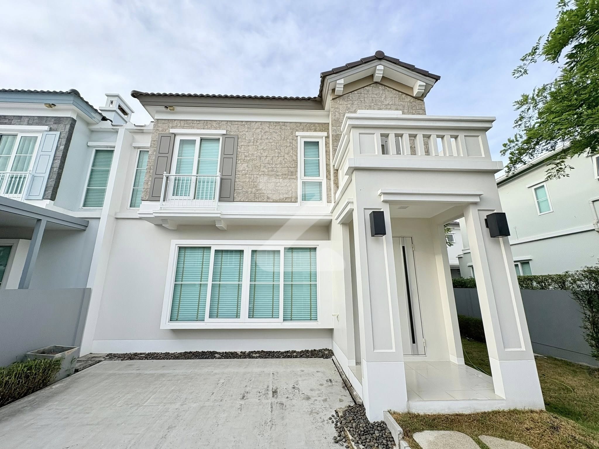 ปล่อยเช่าบ้านอัญญา บางนา-รามคำแหง 2 | บ้านแฝด 2 ห้องนอน 3 ห้องน้ำ พร้อมวิวสวน ให้เช่าบ้านแฝดในโครงการอัญญา บางนา-รามคำแหง 2 : เจ้าของให้เช่าเอง (งดรับนายหน้า)