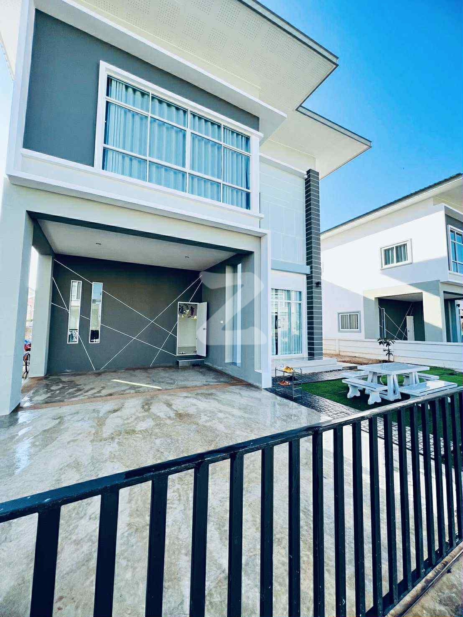 เจ้าของบ้านขายเอง หมู่บ้านสุขภิรมย์  ราคา 2,900,000 บาท                             : เจ้าของขายเอง (งดรับนายหน้า)