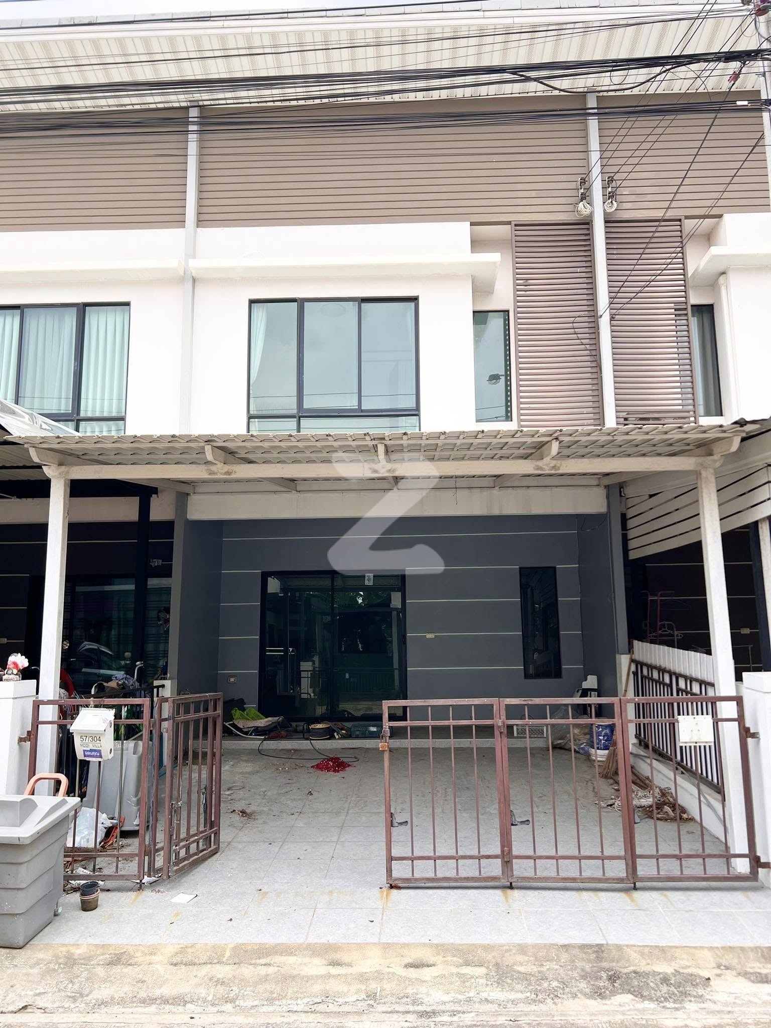 ขายบ้าน เจ้าของขายเอง เนื้อที่18 ตรว หมู่บ้านโมดิวิลล่า ปิ่นเกล้าวงแหวน                                      : เจ้าของขายเอง (งดรับนายหน้า)