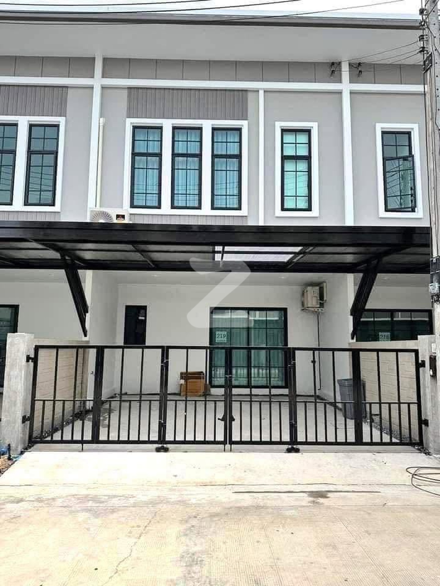 ให้เช่าหมู่บ้านฉัตรหลวง17 เจ้าของปล่อยเอง คลองสาม บ้านติดสวนส่วนกลาง                              : เจ้าของให้เช่าเอง (งดรับนายหน้า)