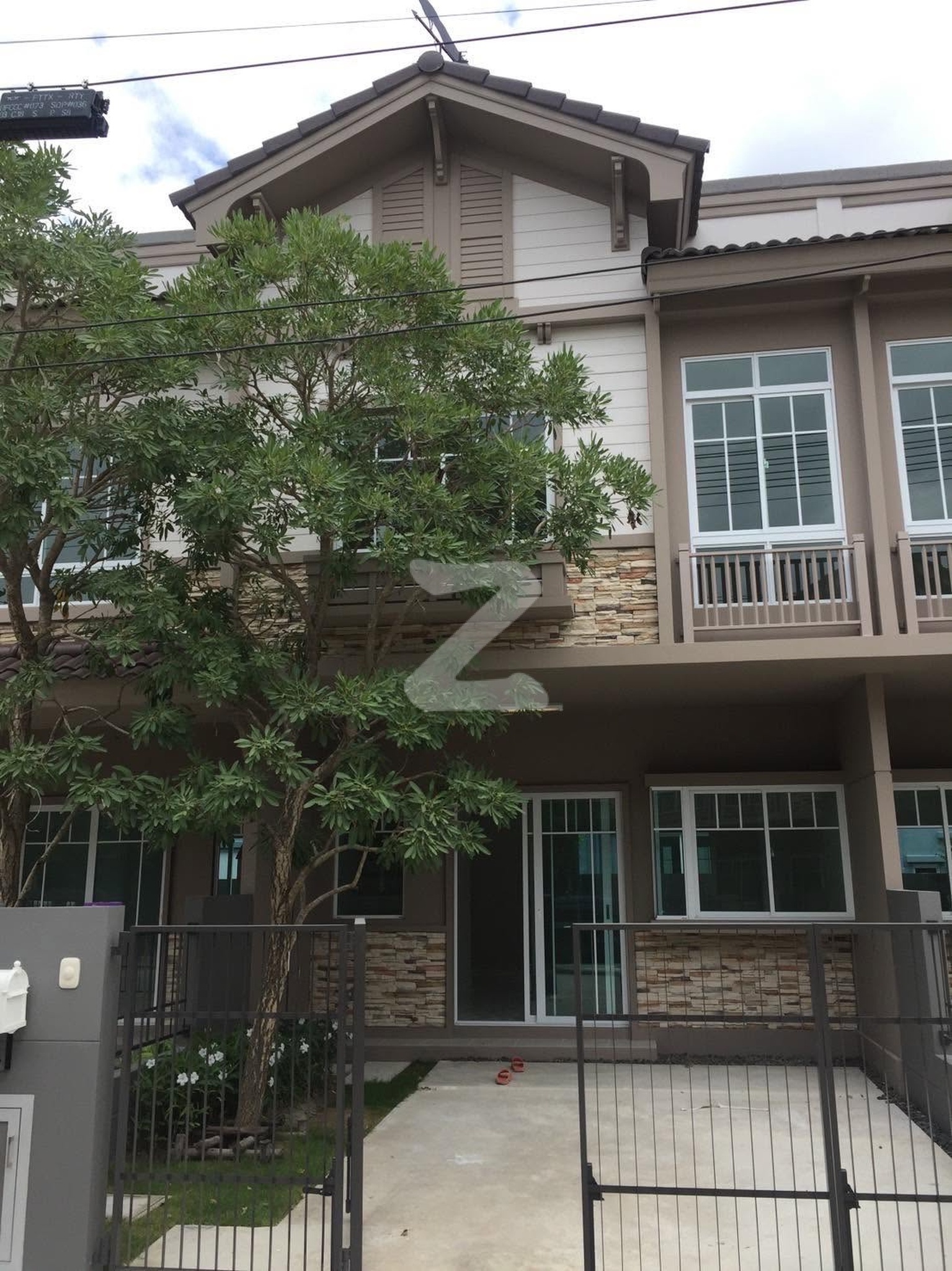 เจ้าของขายเองค่ะ 🏡ขายบ้านทาวโฮม 2 ชั้น ตกแต่งครบ เฟอร์นิเจอร์ครบ พร้อมอยู่  หมู่บ้านIndy รังสิตคลอง2 (Land and House)                 : เจ้าของขายเอง (งดรับนายหน้า)