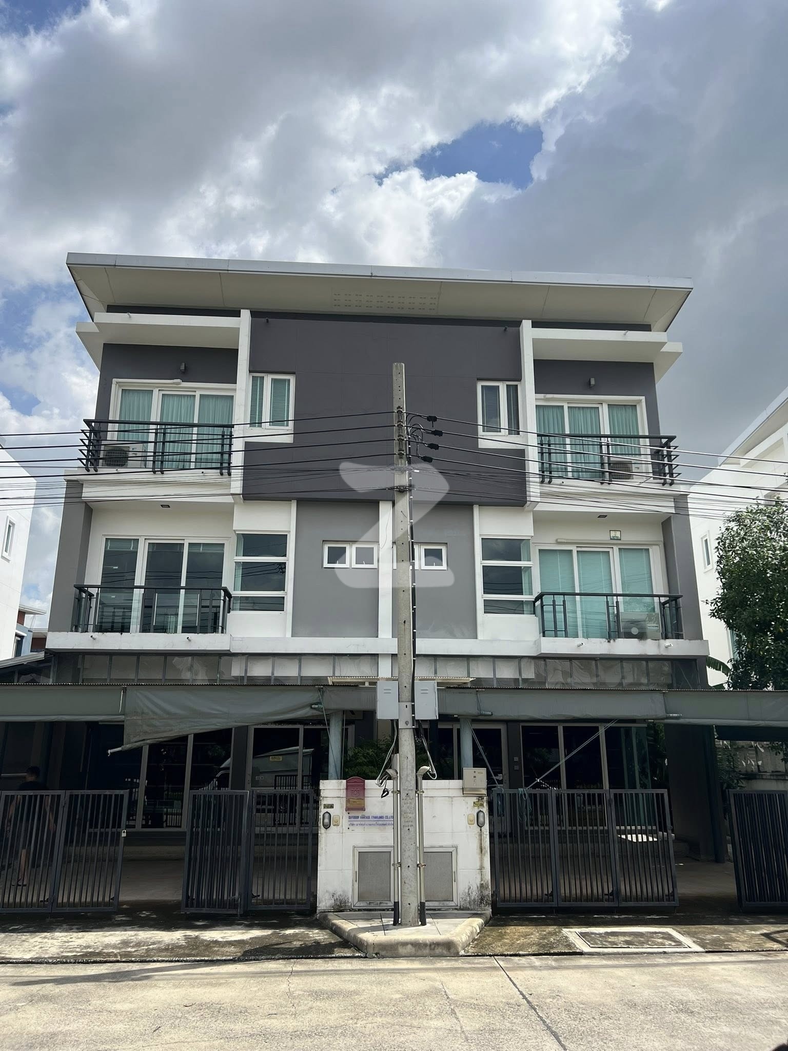 ✅รับ Agent✅ 🎉ให้เช่าโฮมออฟฟิตบ้านแฝดทำเลทอง หมู่บ้านชวนชื่นโมดัส วิภาวดี 📍                                   : เจ้าของขายเอง (งดรับนายหน้า)